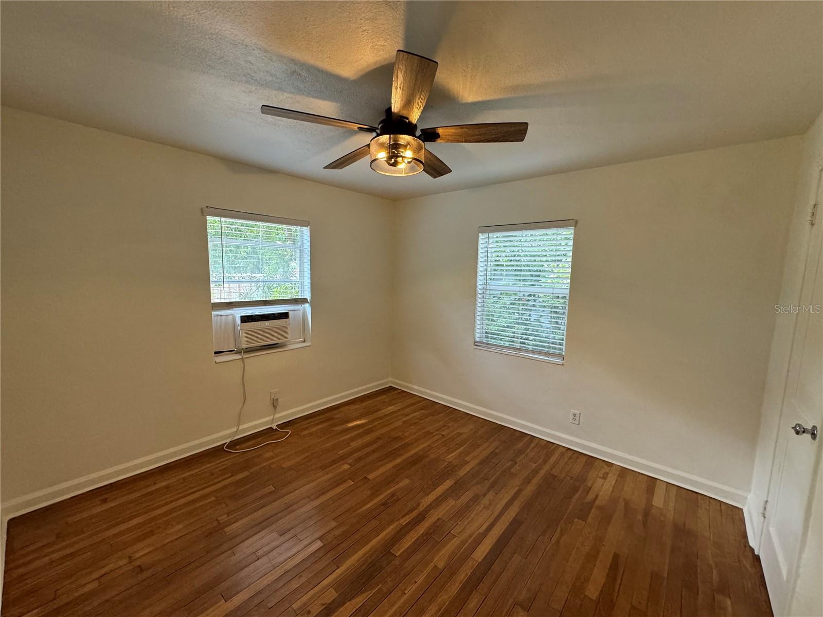 Image 12 of 22 For 4108 10th Avenue N