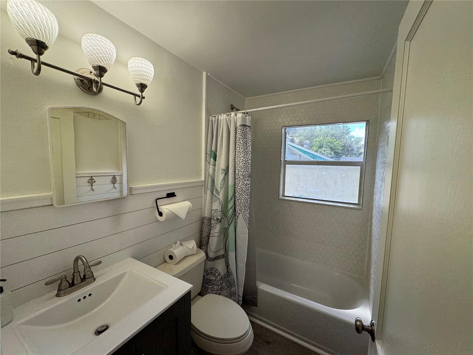 Image 13 of 22 For 4108 10th Avenue N