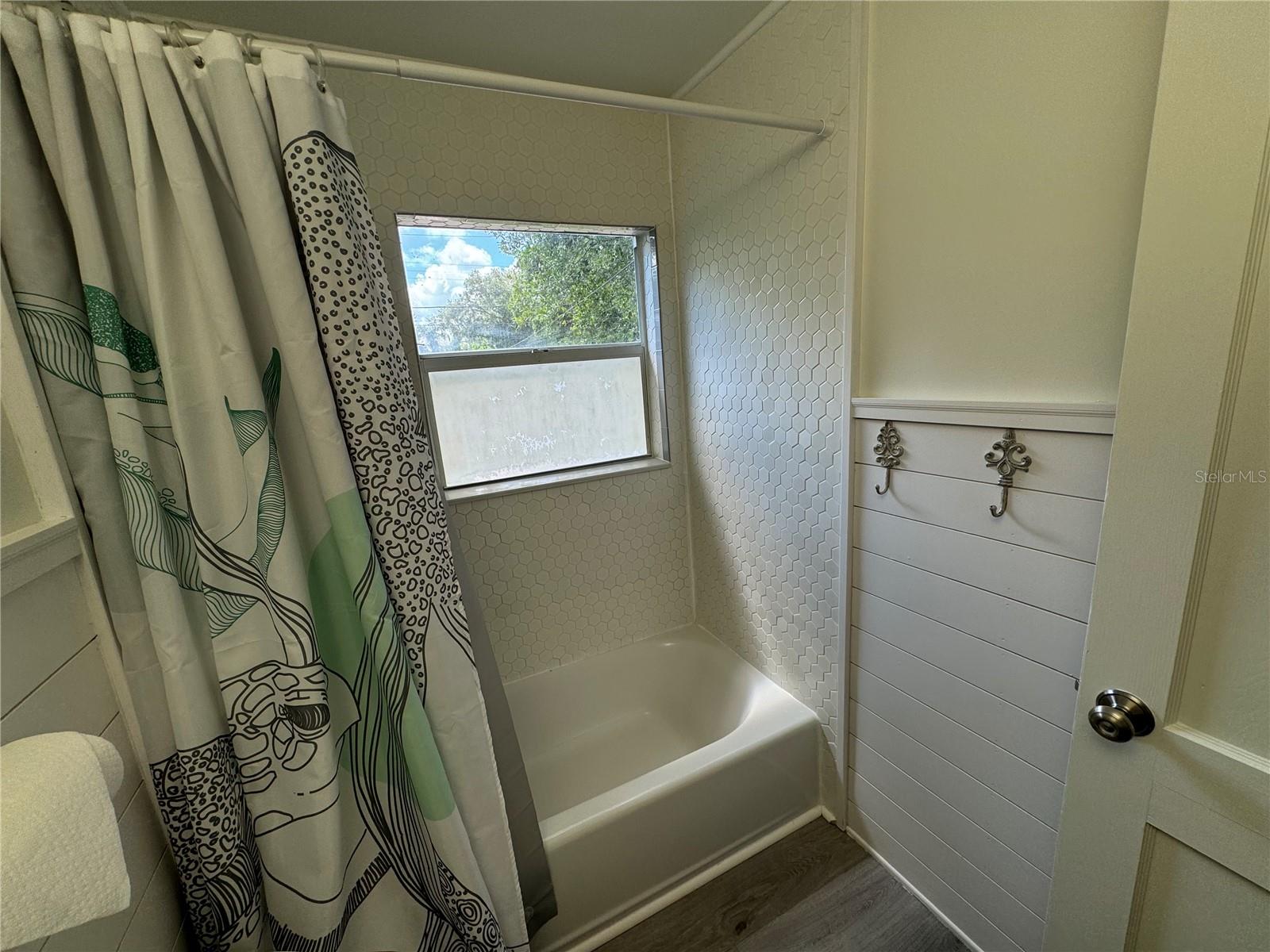 Image 14 of 22 For 4108 10th Avenue N