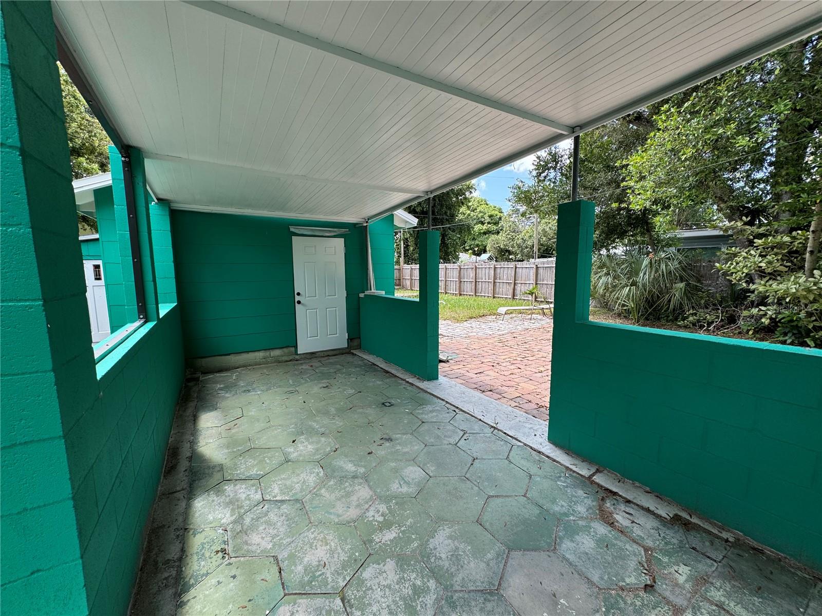 Image 17 of 22 For 4108 10th Avenue N