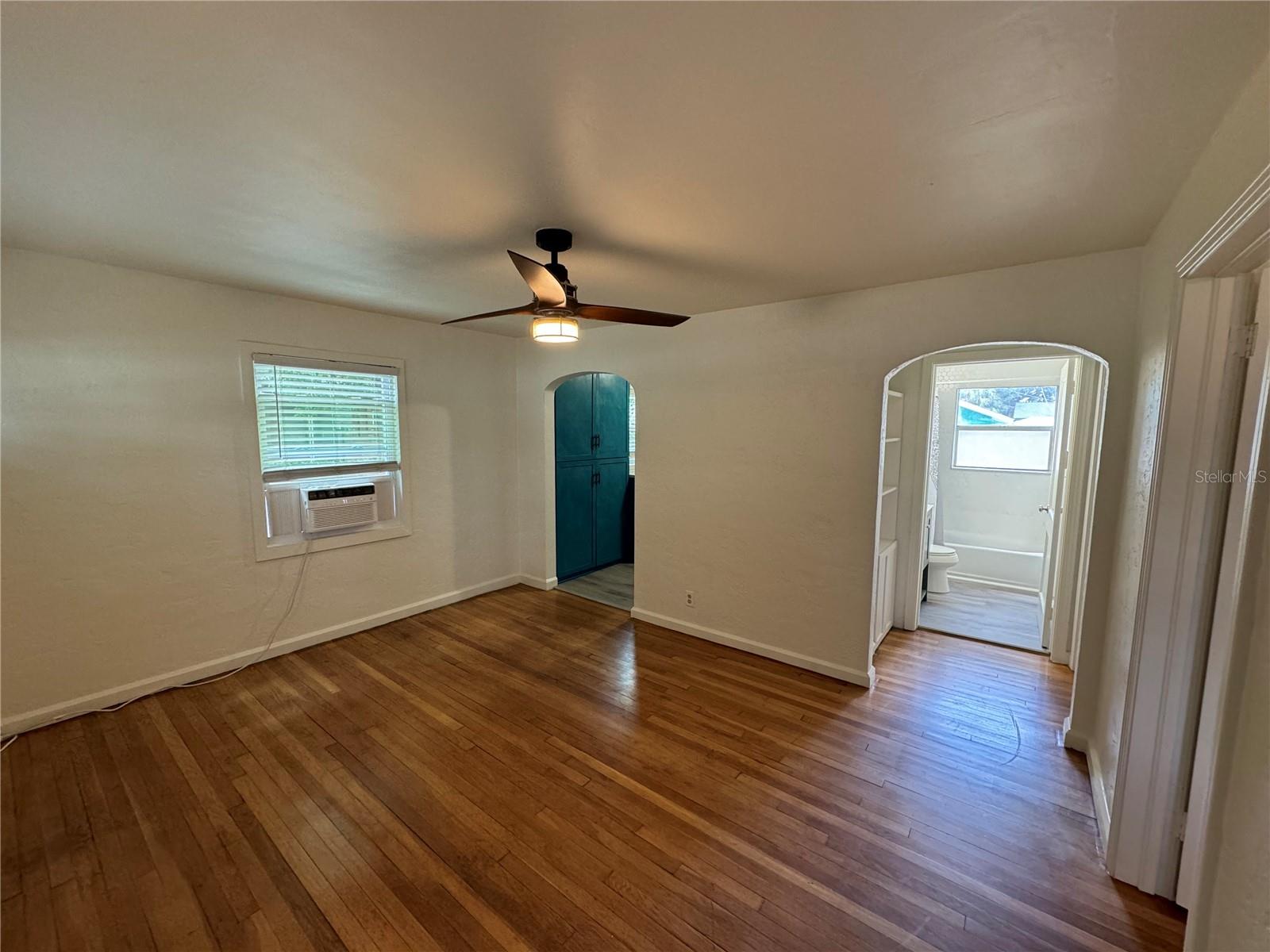 Image 5 of 22 For 4108 10th Avenue N