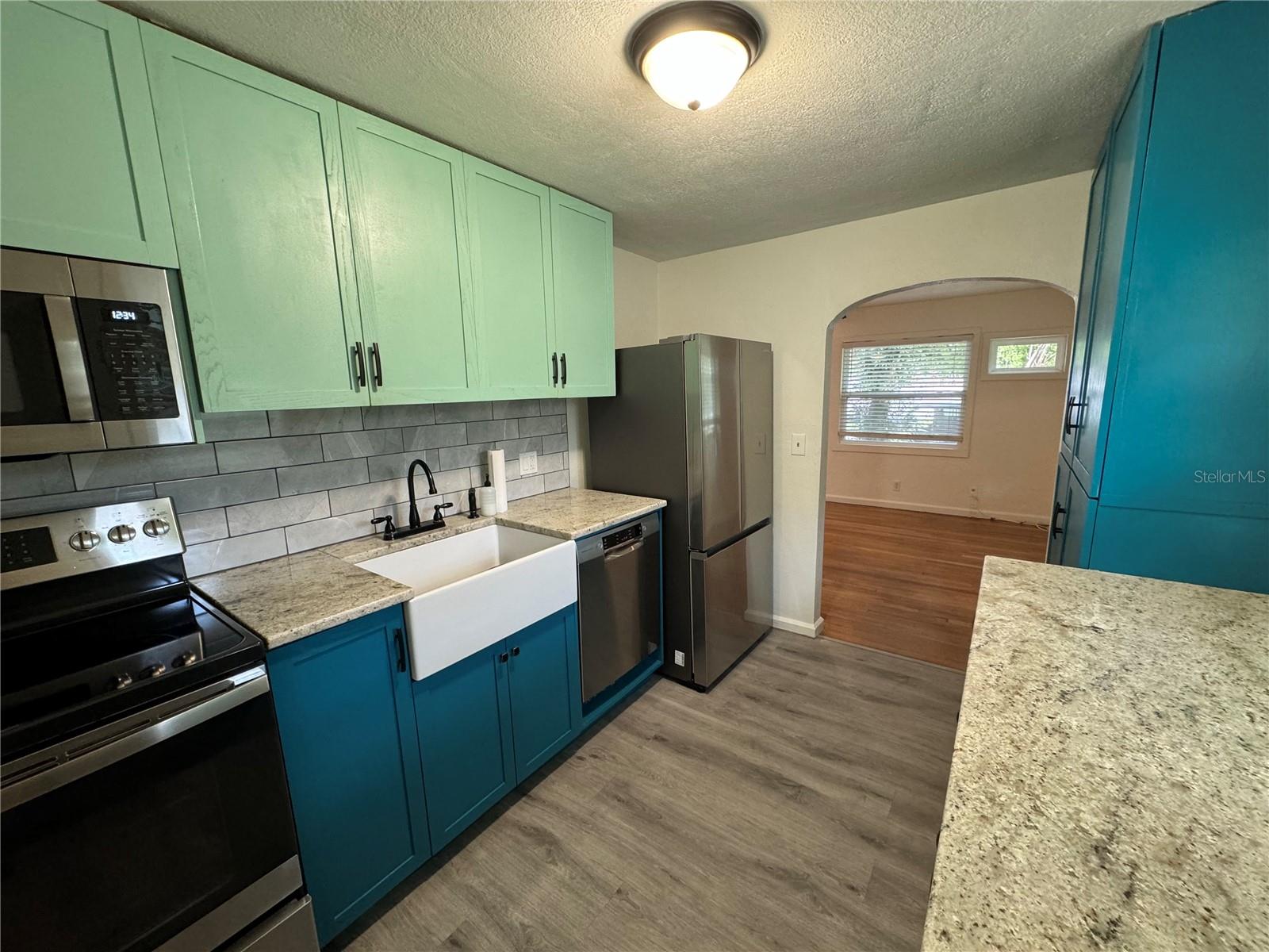 Image 8 of 22 For 4108 10th Avenue N