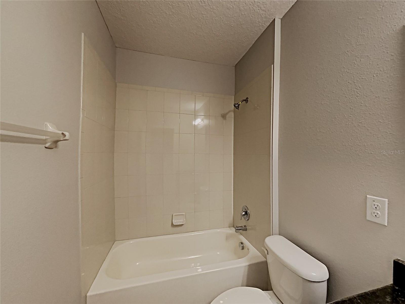 Image 12 of 22 For 303 Salamanca Road