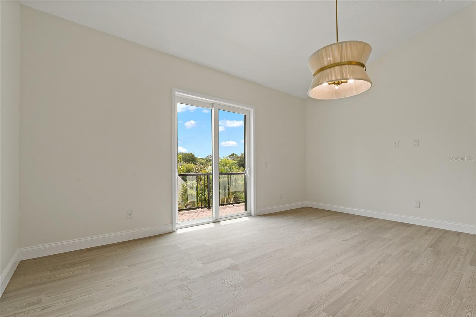Image 21 of 41 For 1348 San Christopher Drive 3