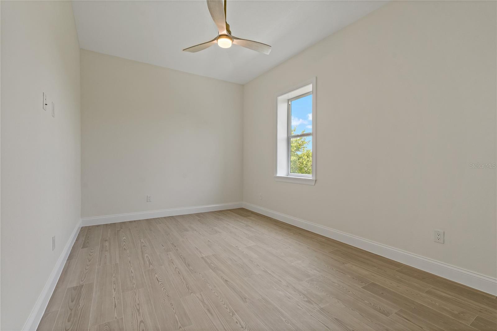 Image 30 of 41 For 1348 San Christopher Drive 3