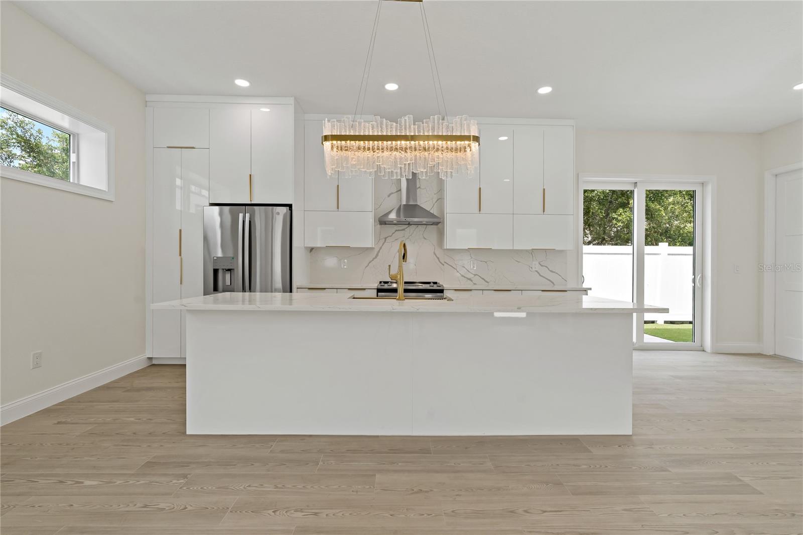 Image 6 of 41 For 1348 San Christopher Drive 3