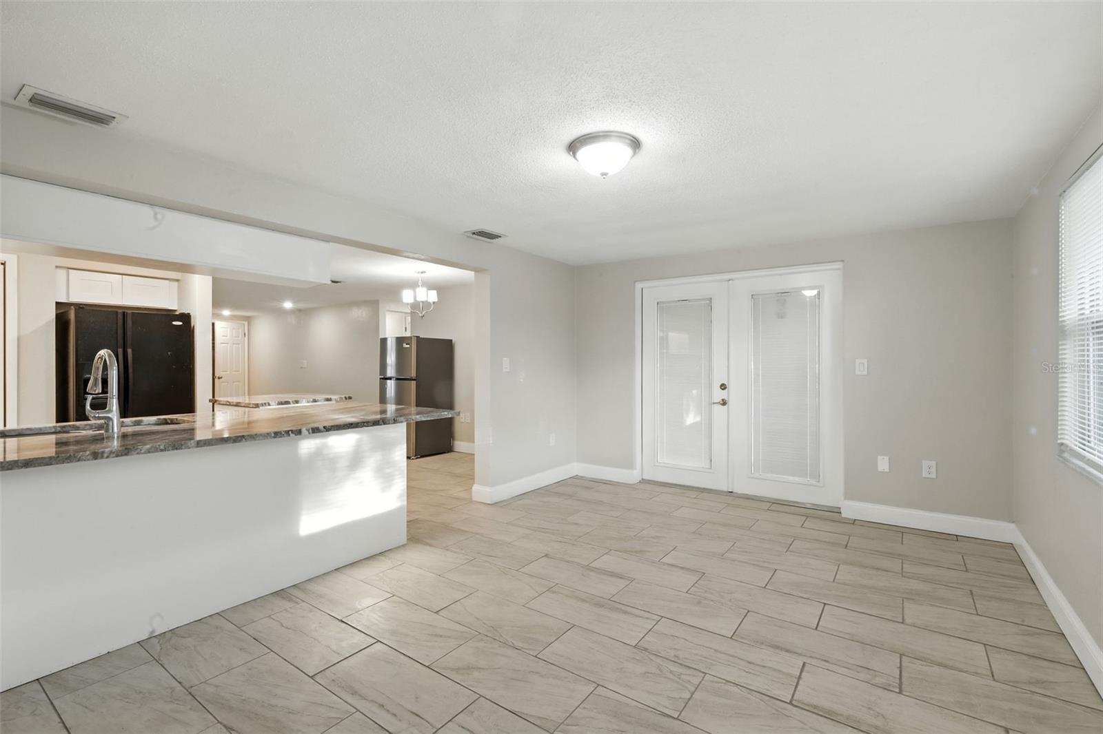 Image 12 of 30 For 9239 Palm Avenue