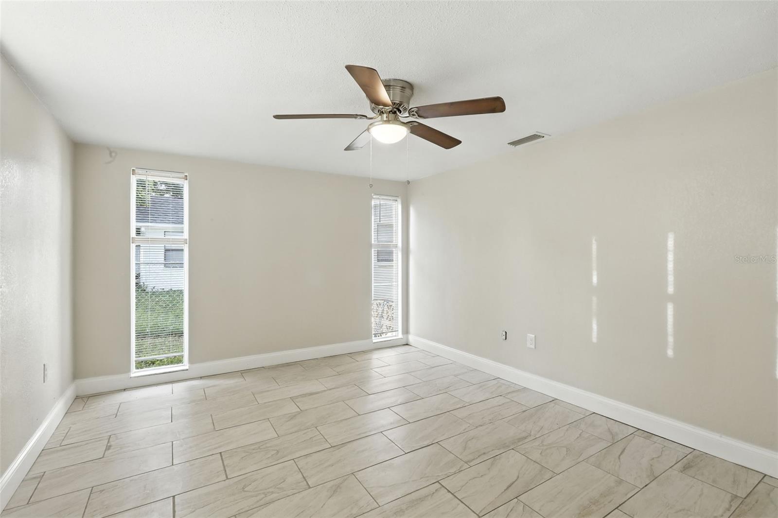 Image 14 of 30 For 9239 Palm Avenue