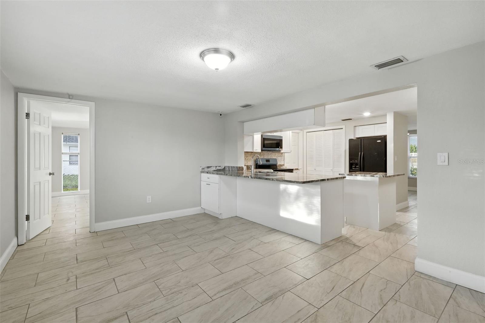 Image 9 of 30 For 9239 Palm Avenue