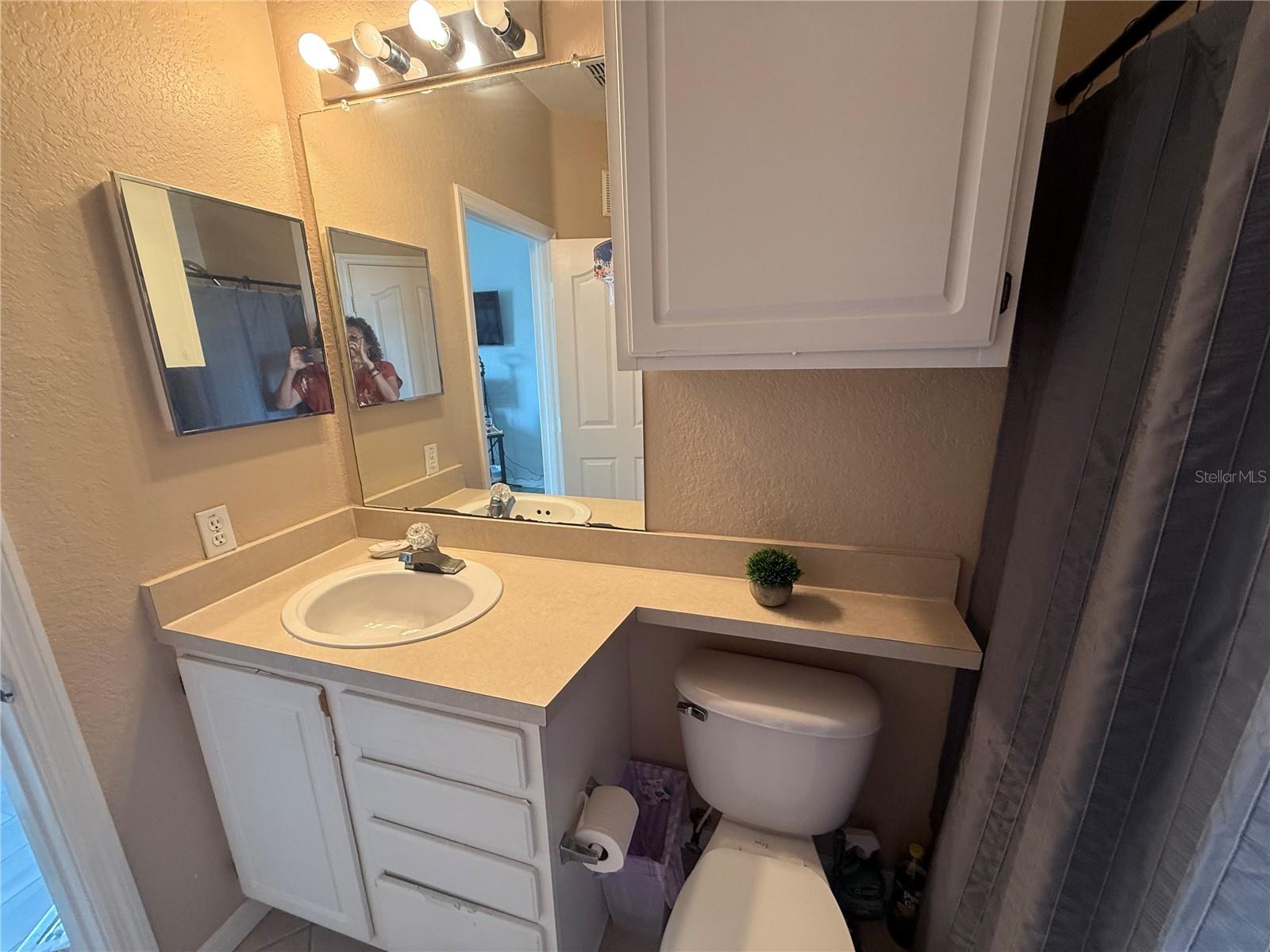 Image 16 of 31 For 5511 Legacy Crescent Place 201