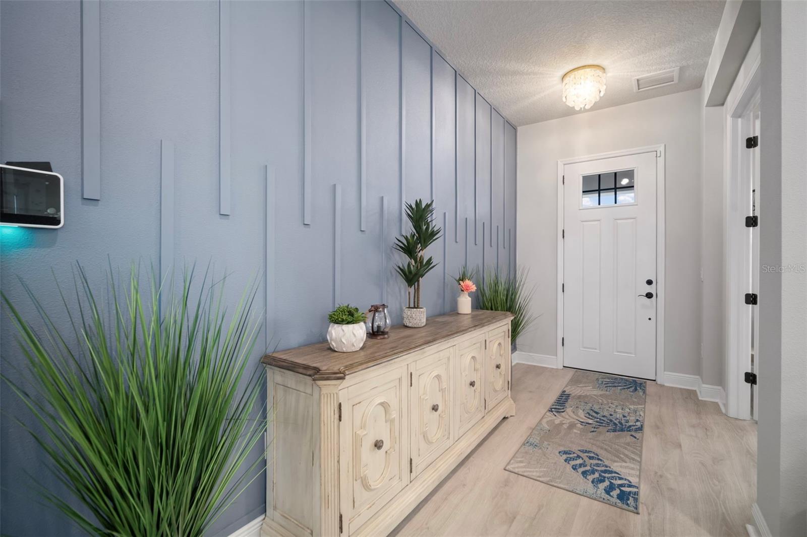 Listing photo id 8 for 5405 Del Coronado Drive
