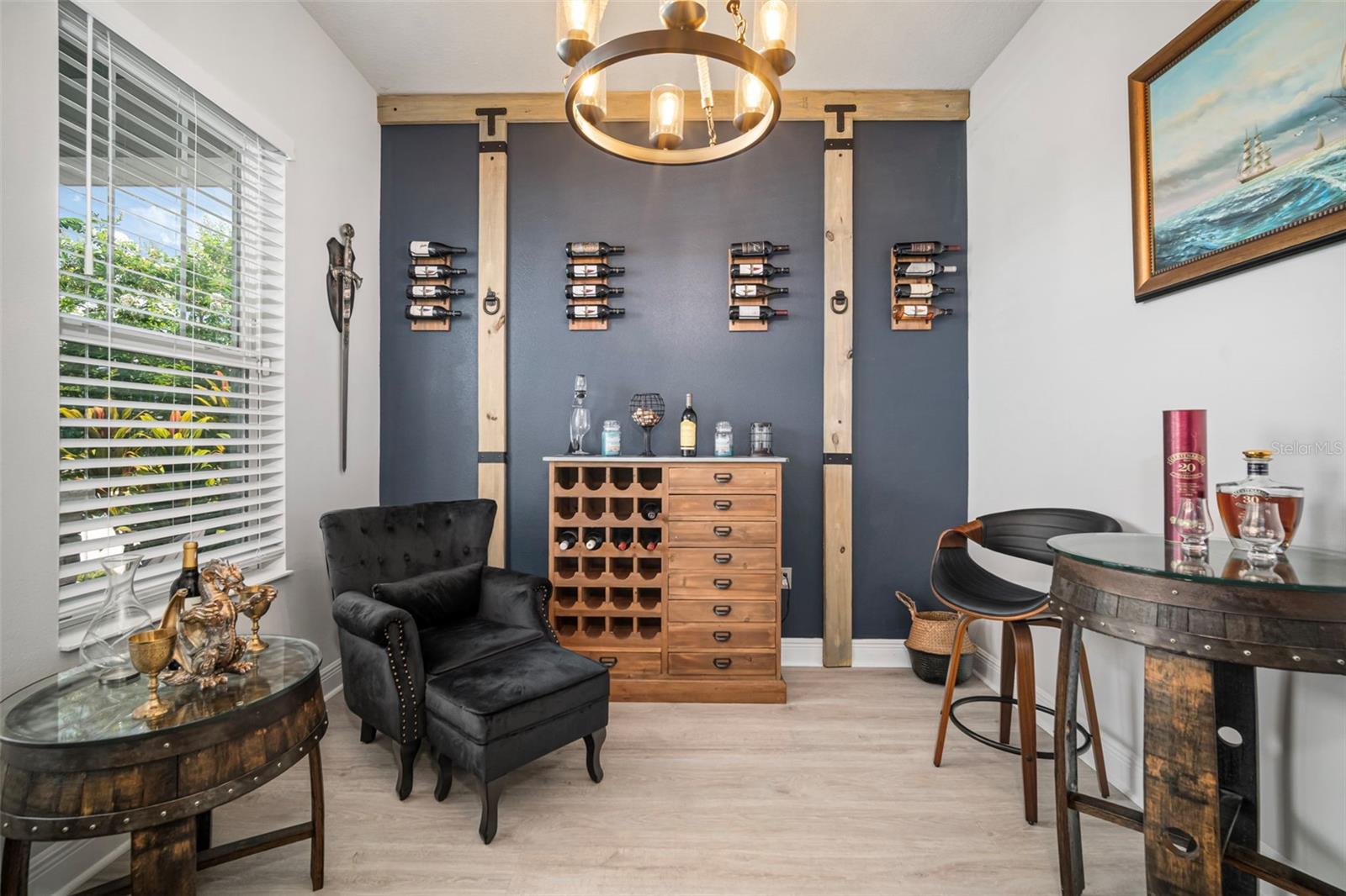 Listing photo id 10 for 5405 Del Coronado Drive