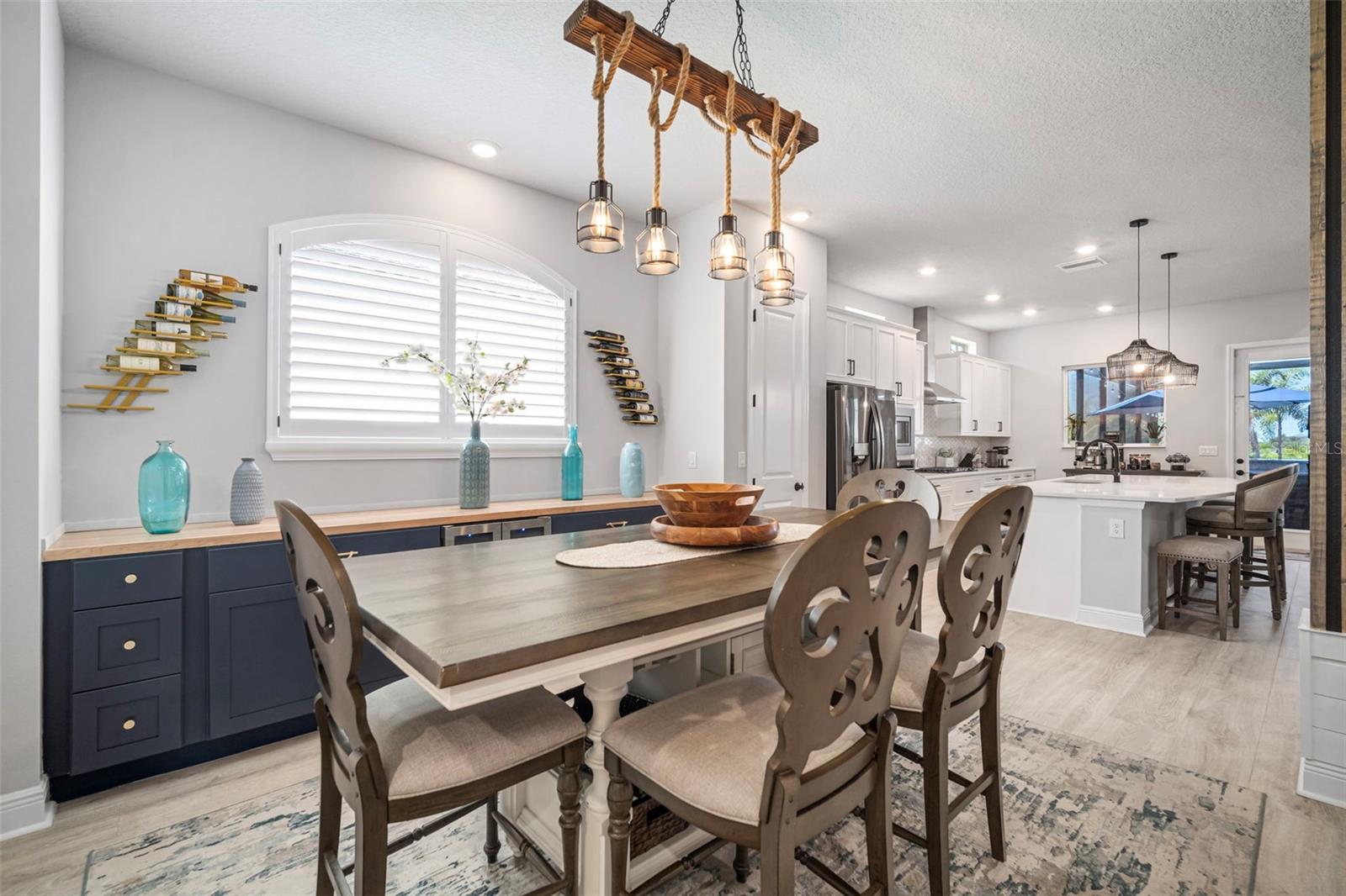 Listing photo id 15 for 5405 Del Coronado Drive