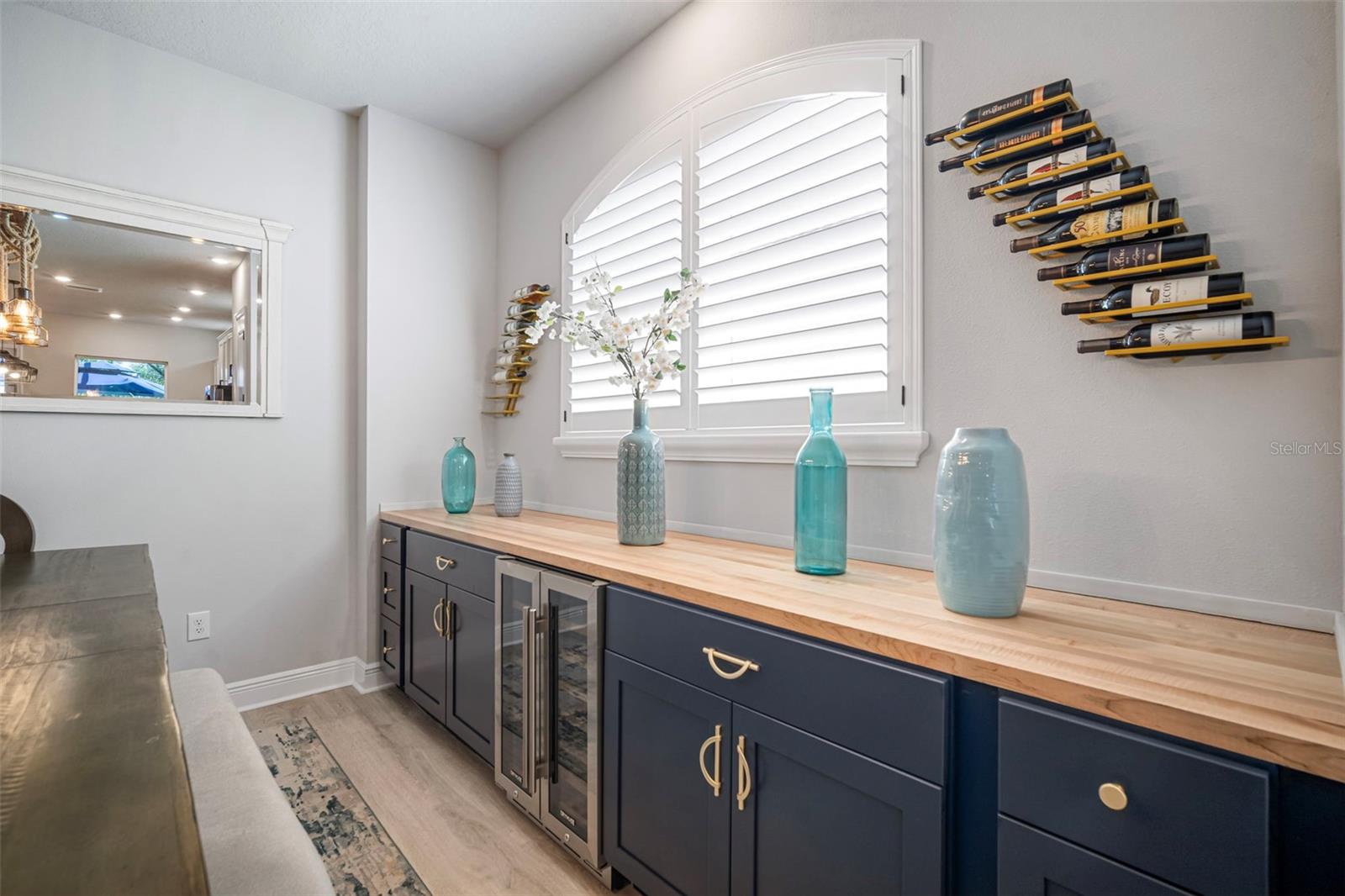 Listing photo id 18 for 5405 Del Coronado Drive