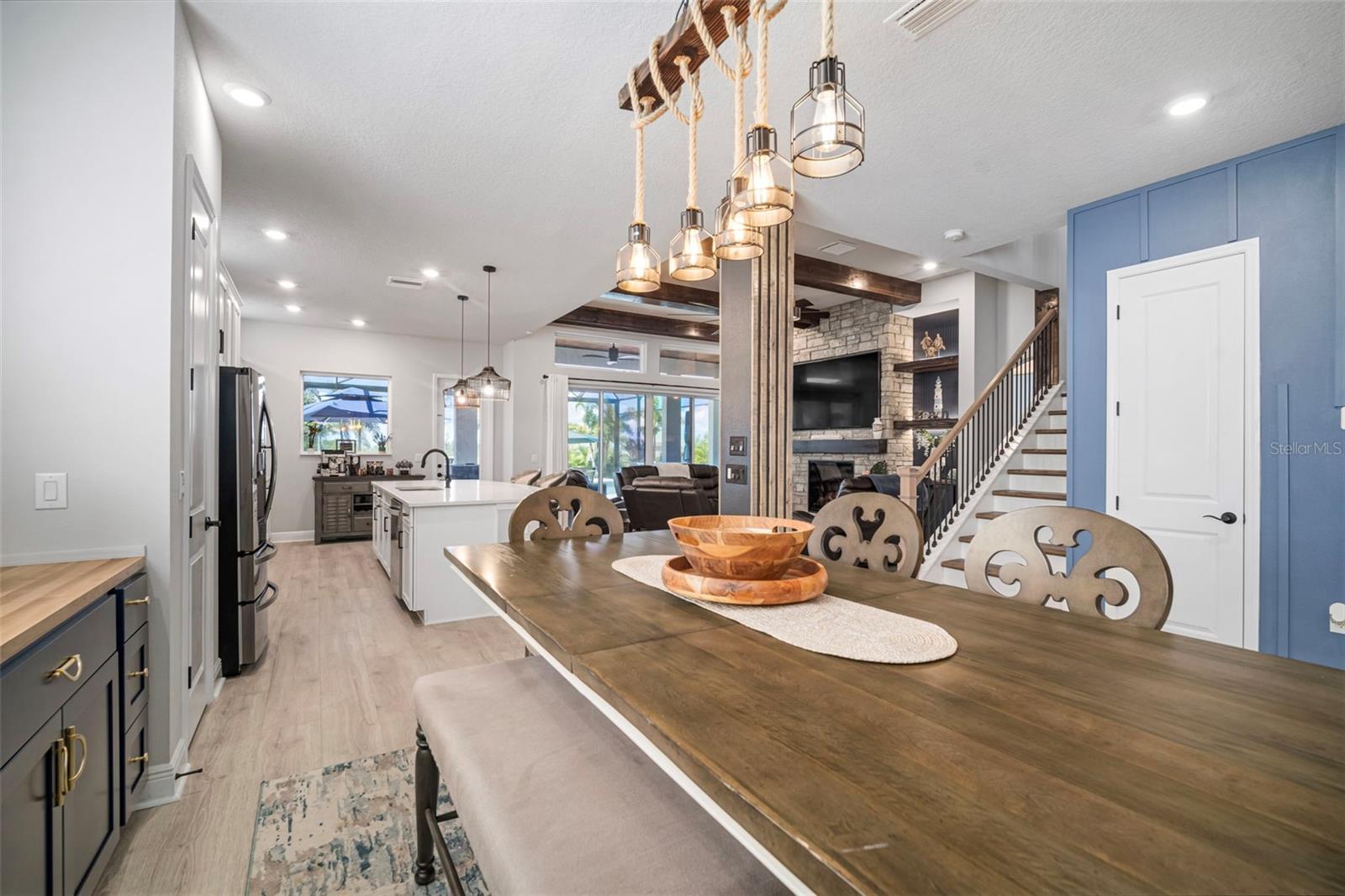 Listing photo id 19 for 5405 Del Coronado Drive