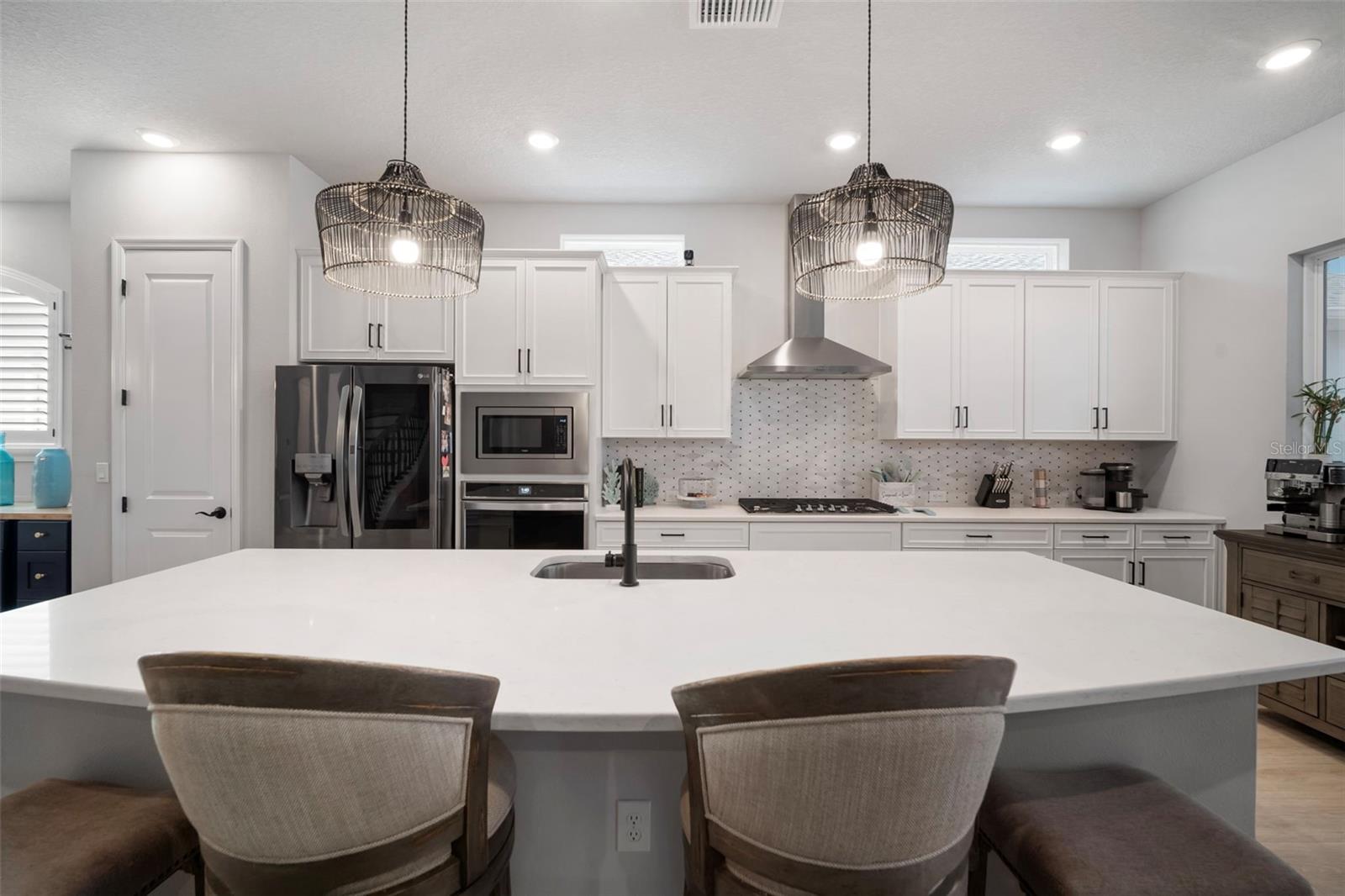 Listing photo id 22 for 5405 Del Coronado Drive