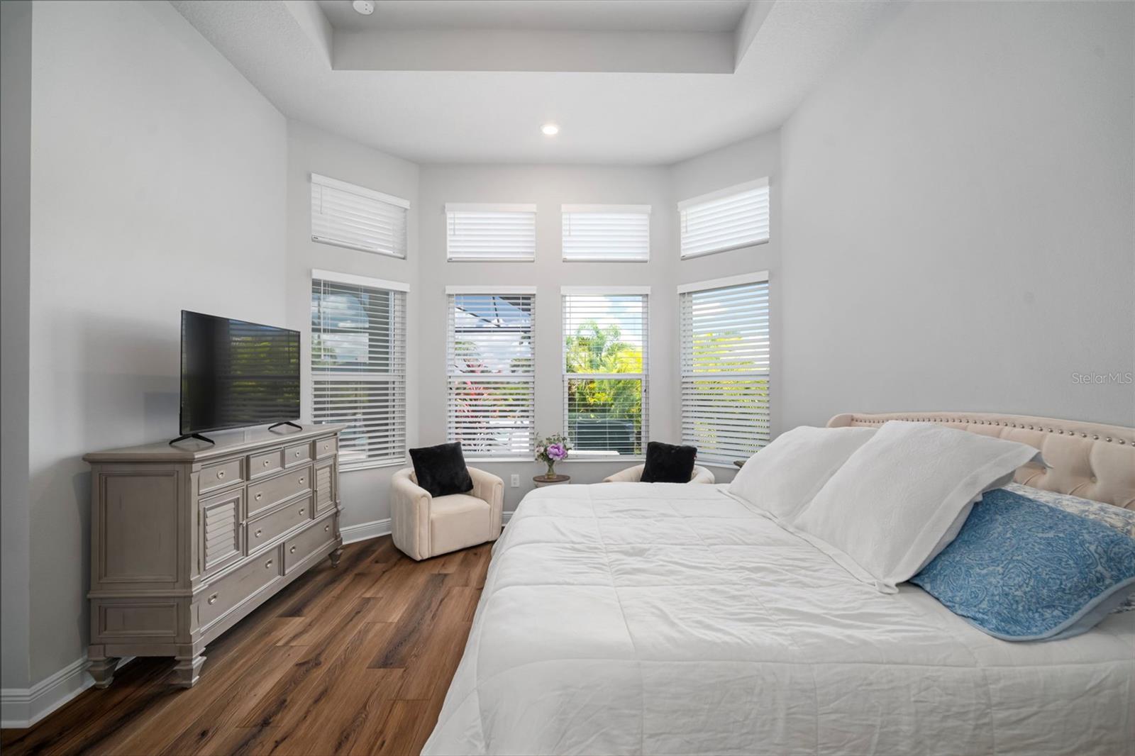 Listing photo id 35 for 5405 Del Coronado Drive