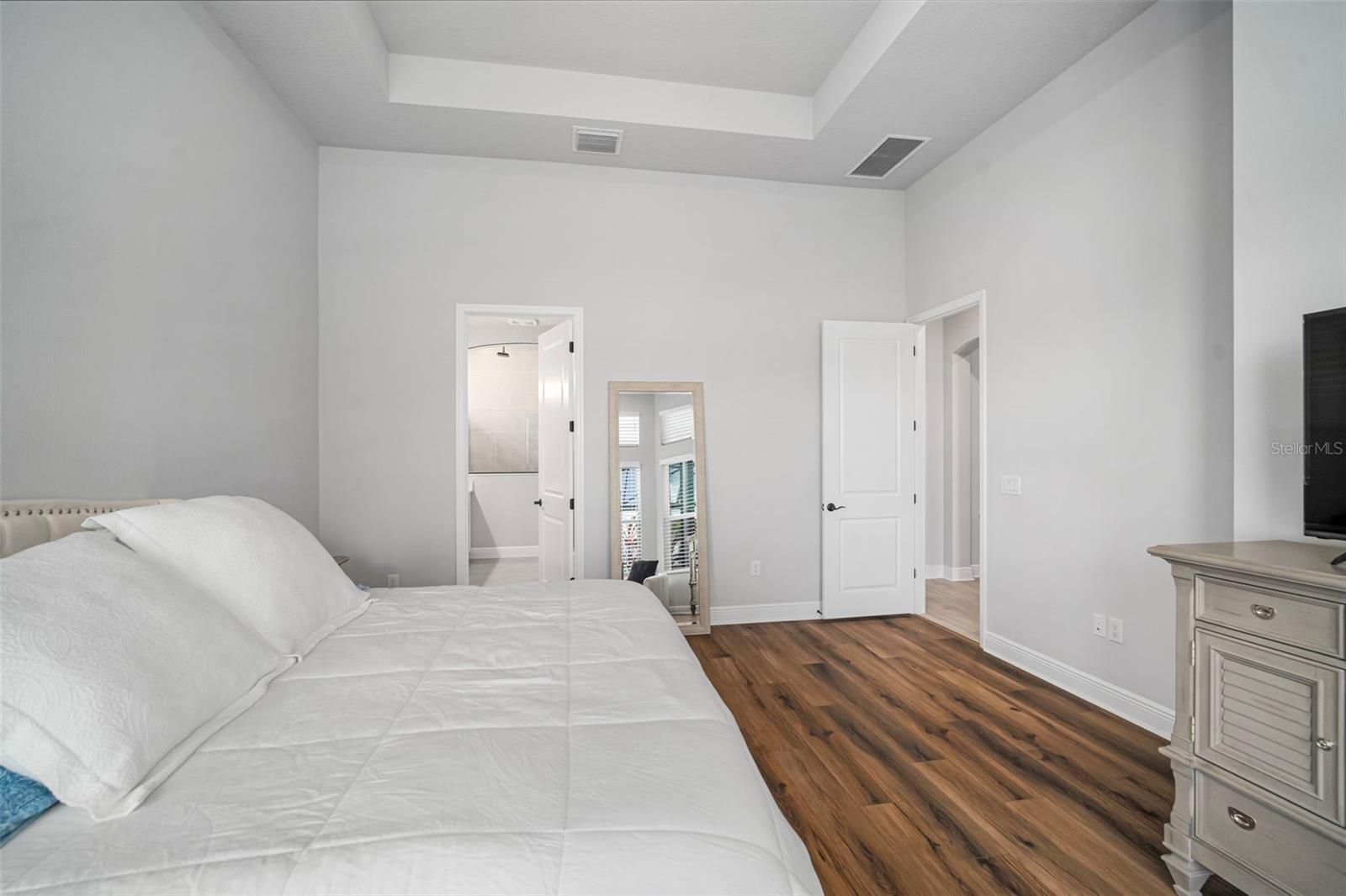 Listing photo id 37 for 5405 Del Coronado Drive