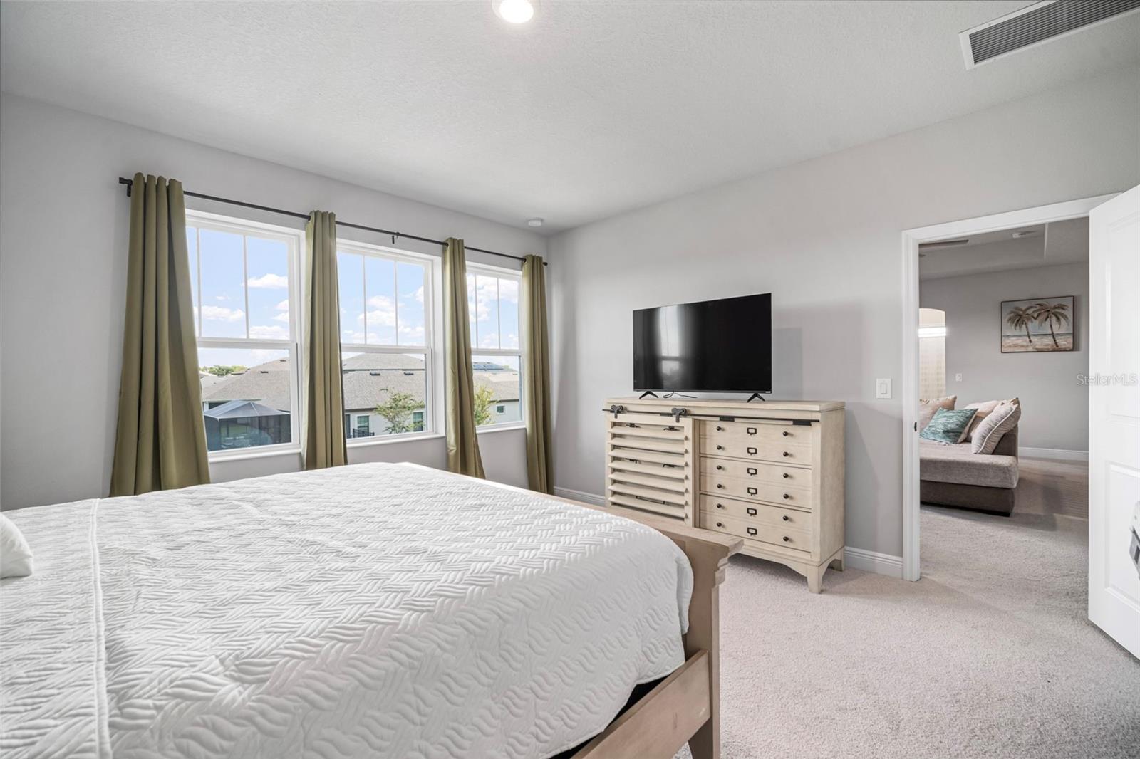 Listing photo id 57 for 5405 Del Coronado Drive