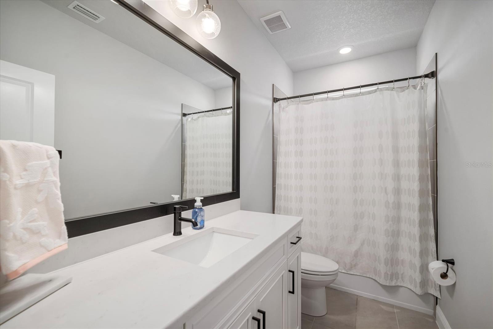 Listing photo id 62 for 5405 Del Coronado Drive