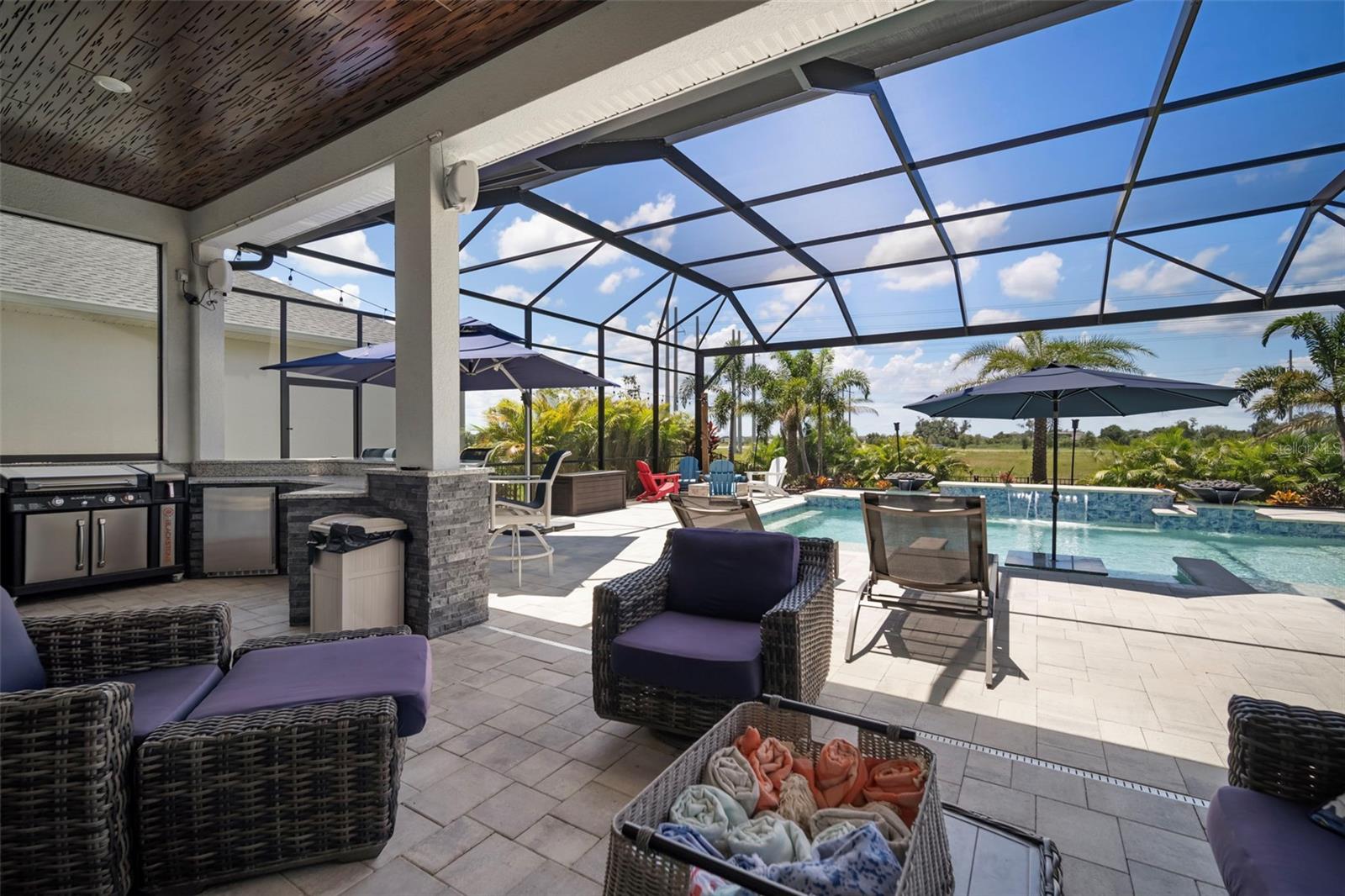 Listing photo id 71 for 5405 Del Coronado Drive