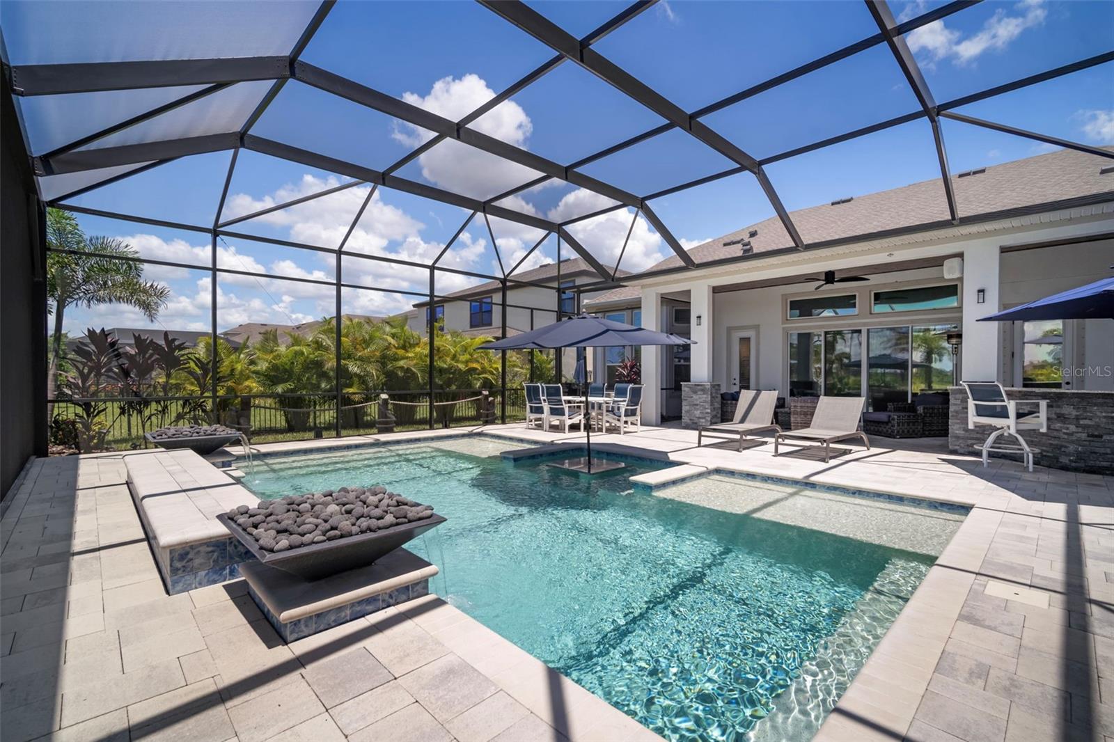 Listing photo id 78 for 5405 Del Coronado Drive