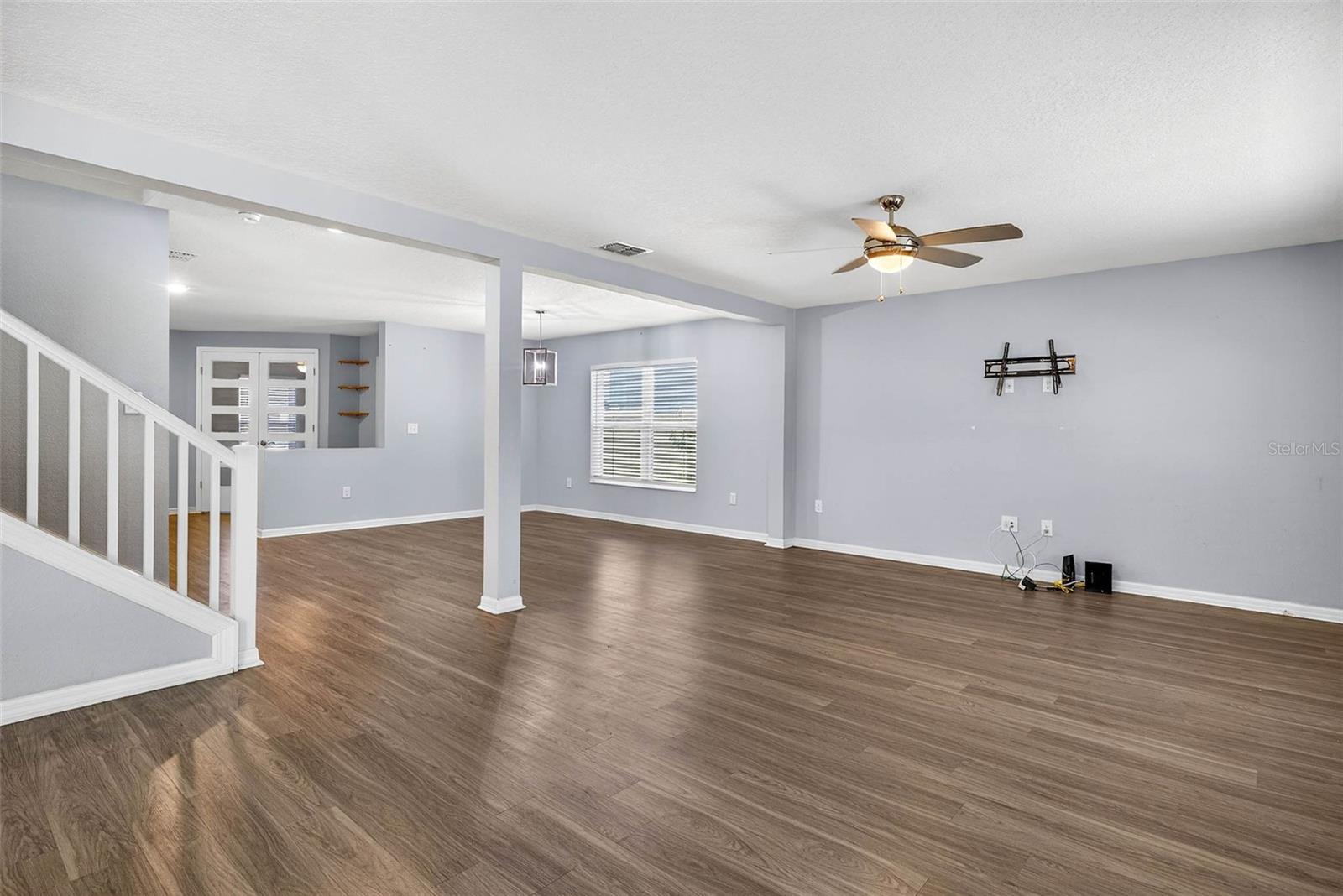 Image 4 of 61 For 411 Sunfish Drive