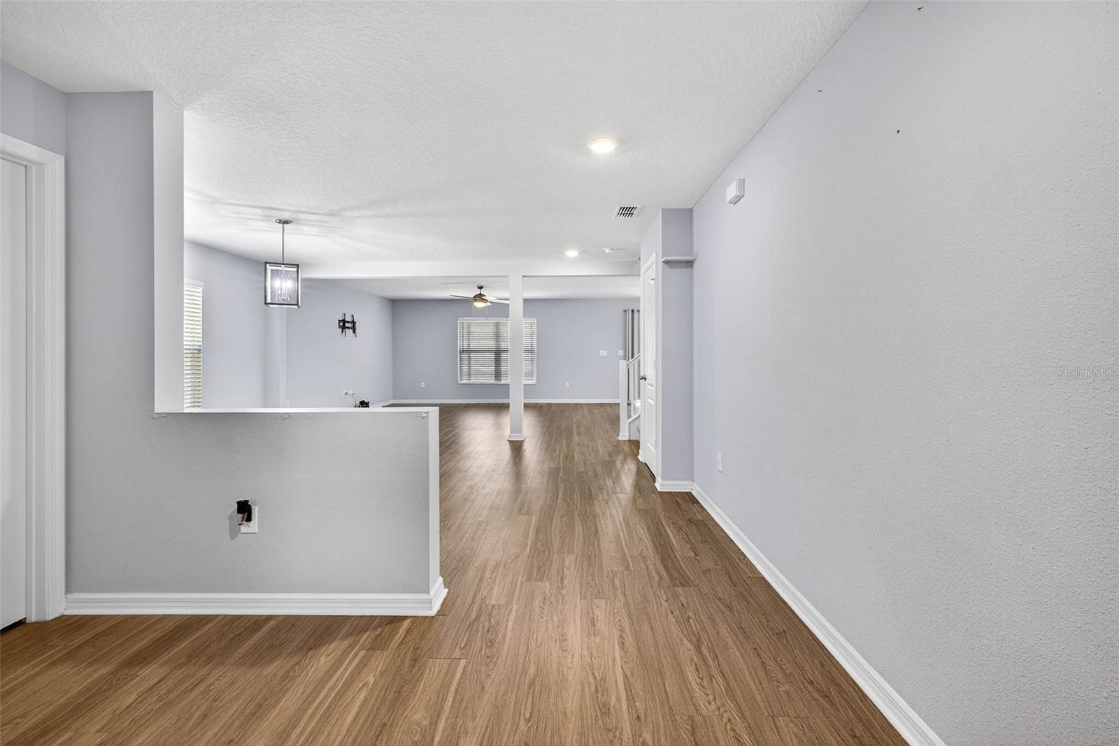 Image 7 of 61 For 411 Sunfish Drive