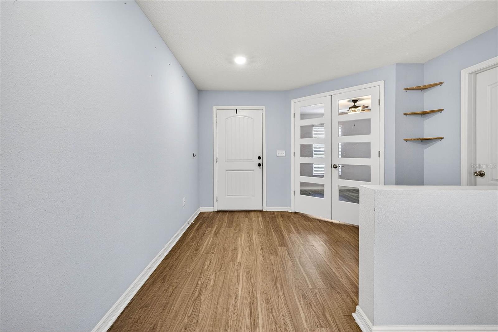 Image 8 of 61 For 411 Sunfish Drive