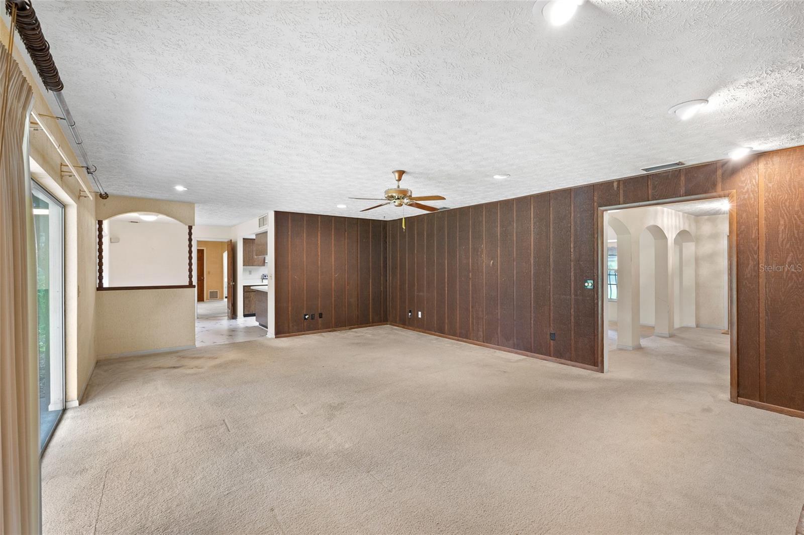 Image 12 of 45 For 403 Montrose Avenue