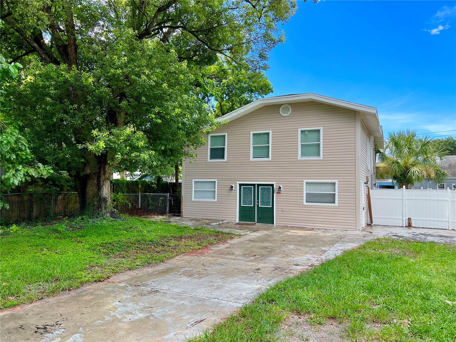 Image 2 of 17 For 305 Hanna Avenue