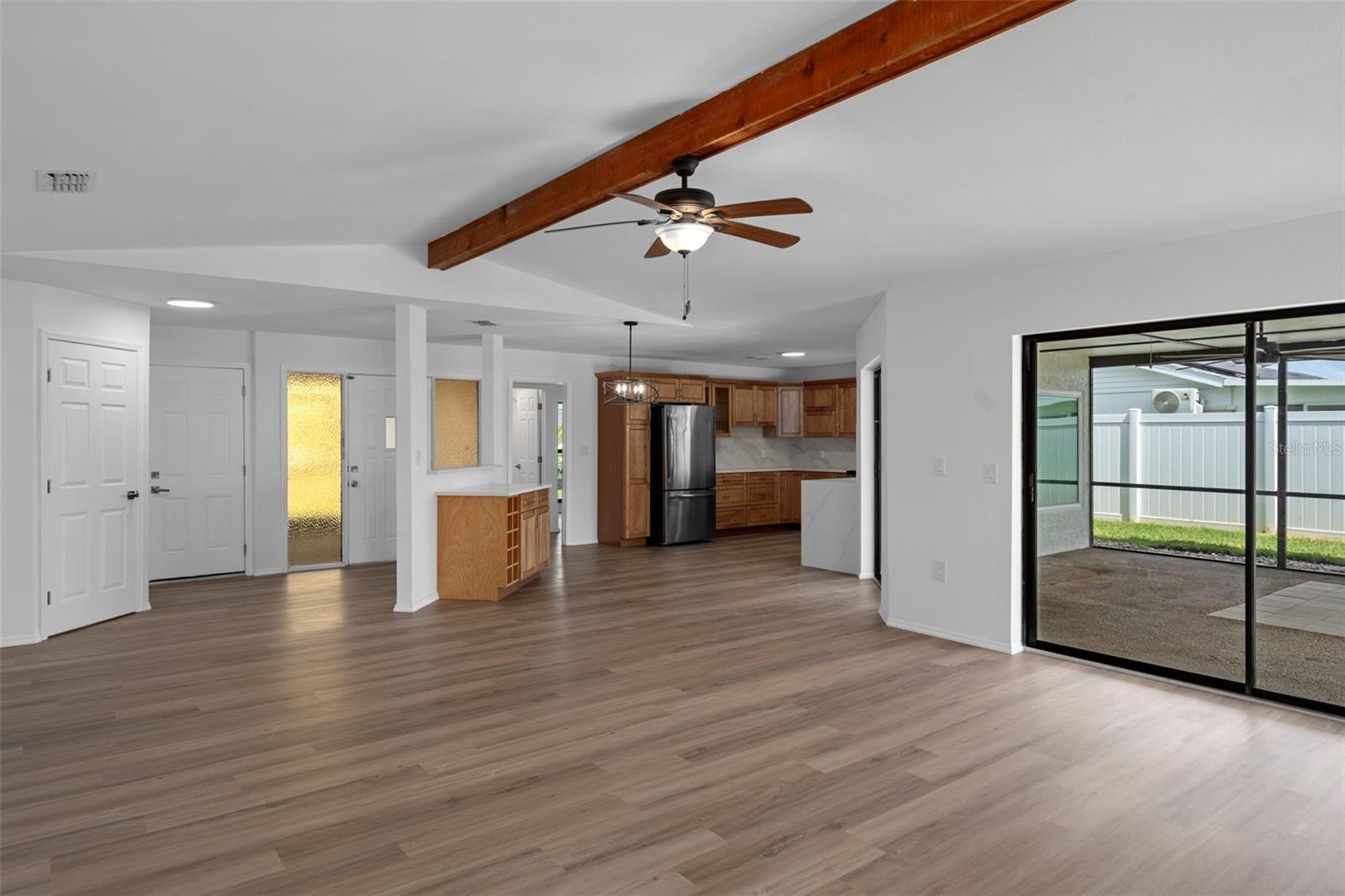 Image 12 of 51 For 9910 Island Harbor Drive