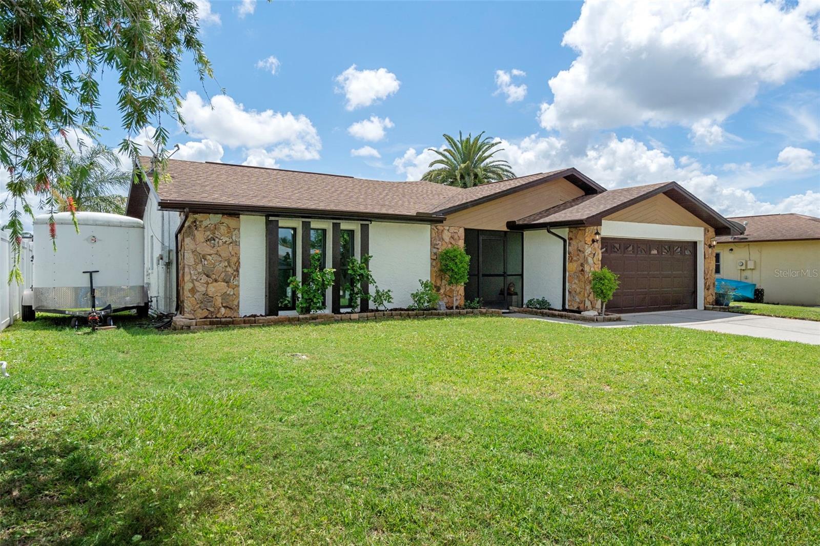 Image 3 of 51 For 9910 Island Harbor Drive