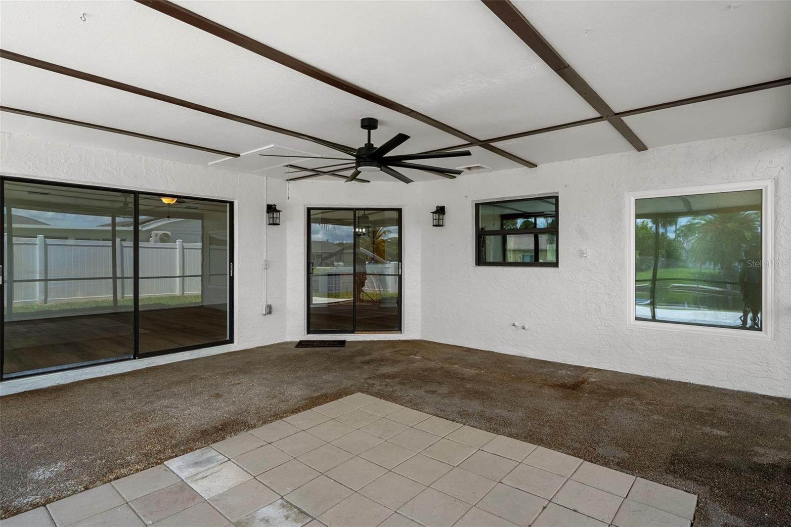 Image 36 of 51 For 9910 Island Harbor Drive