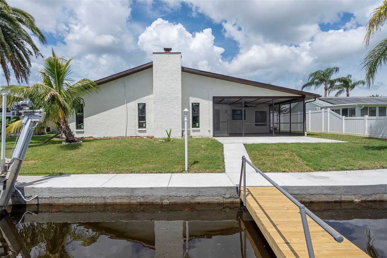 Image 43 of 51 For 9910 Island Harbor Drive