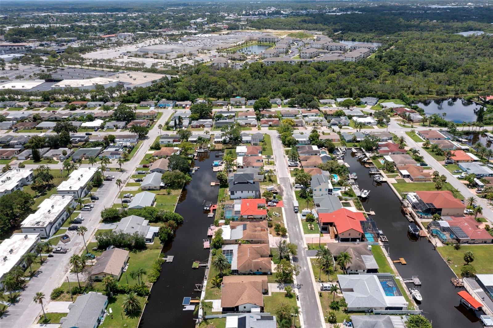 Image 46 of 51 For 9910 Island Harbor Drive