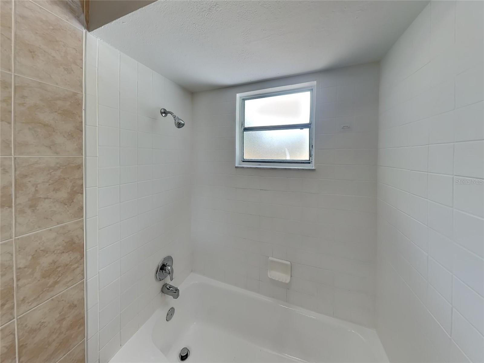 Image 15 of 17 For 2962 Woodpine Circle