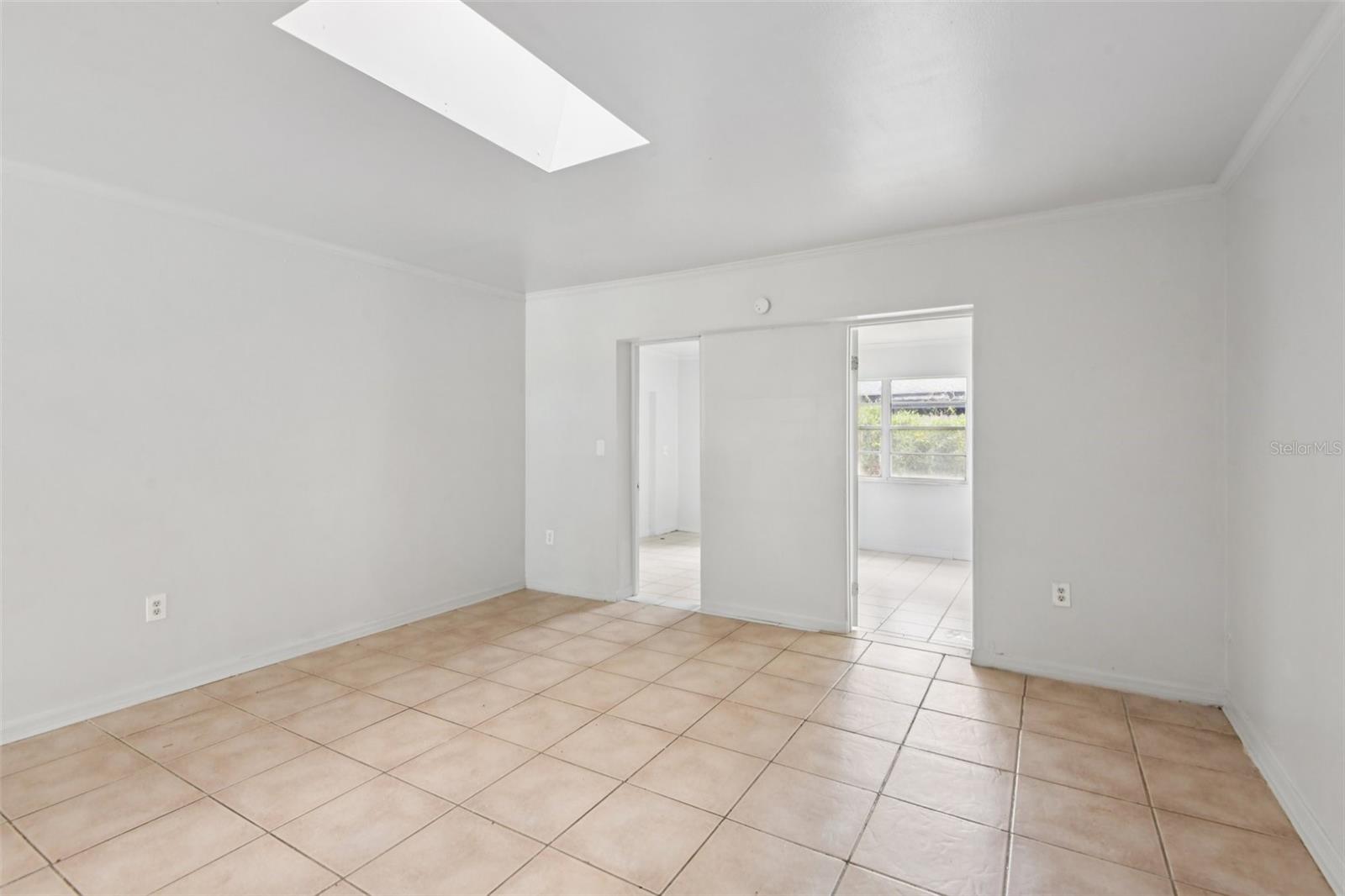 Image 3 of 30 For 6408 Olympia Avenue