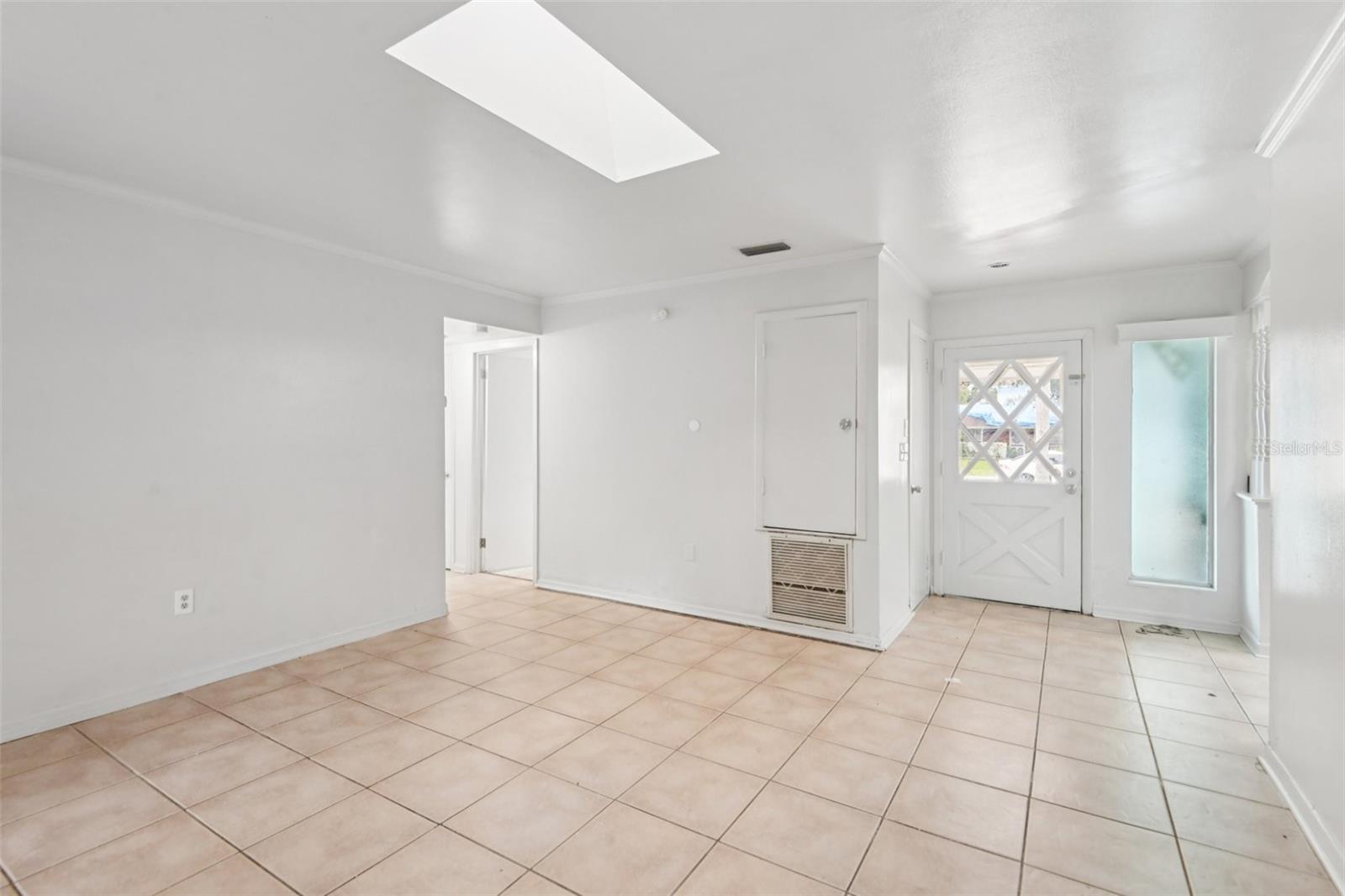 Image 4 of 30 For 6408 Olympia Avenue