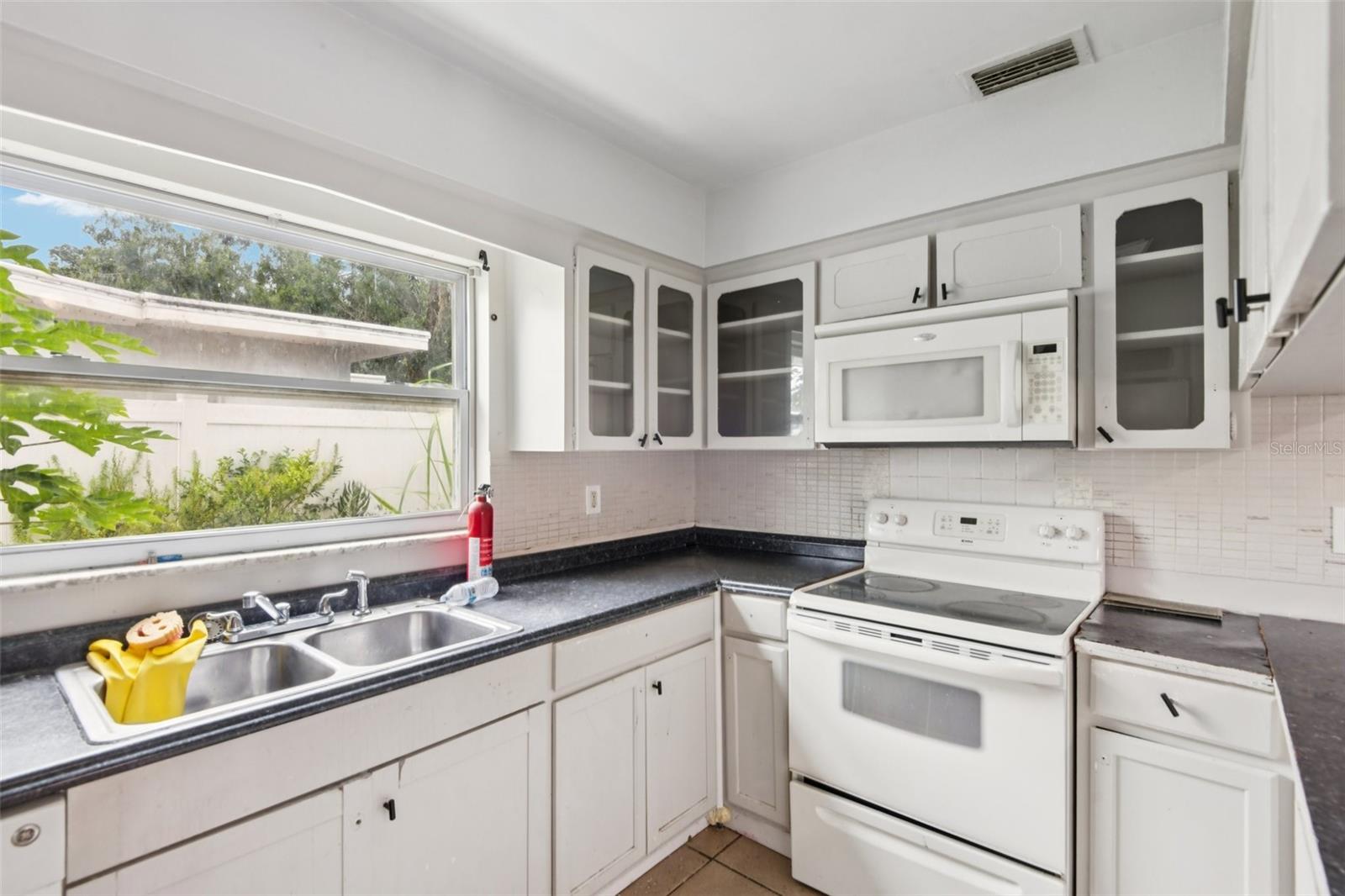 Image 8 of 30 For 6408 Olympia Avenue