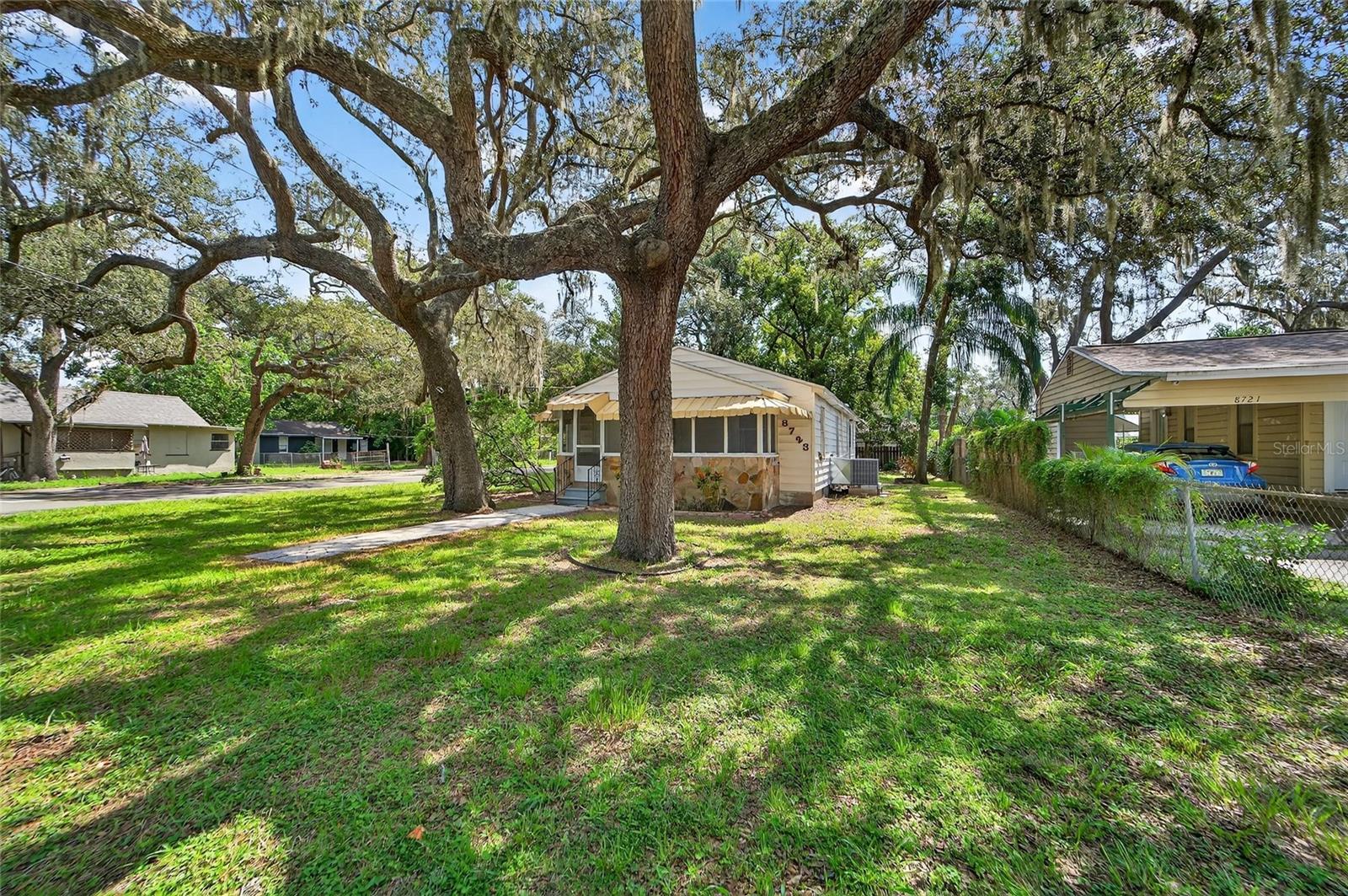 Image 4 of 66 For 8723 Dexter Avenue
