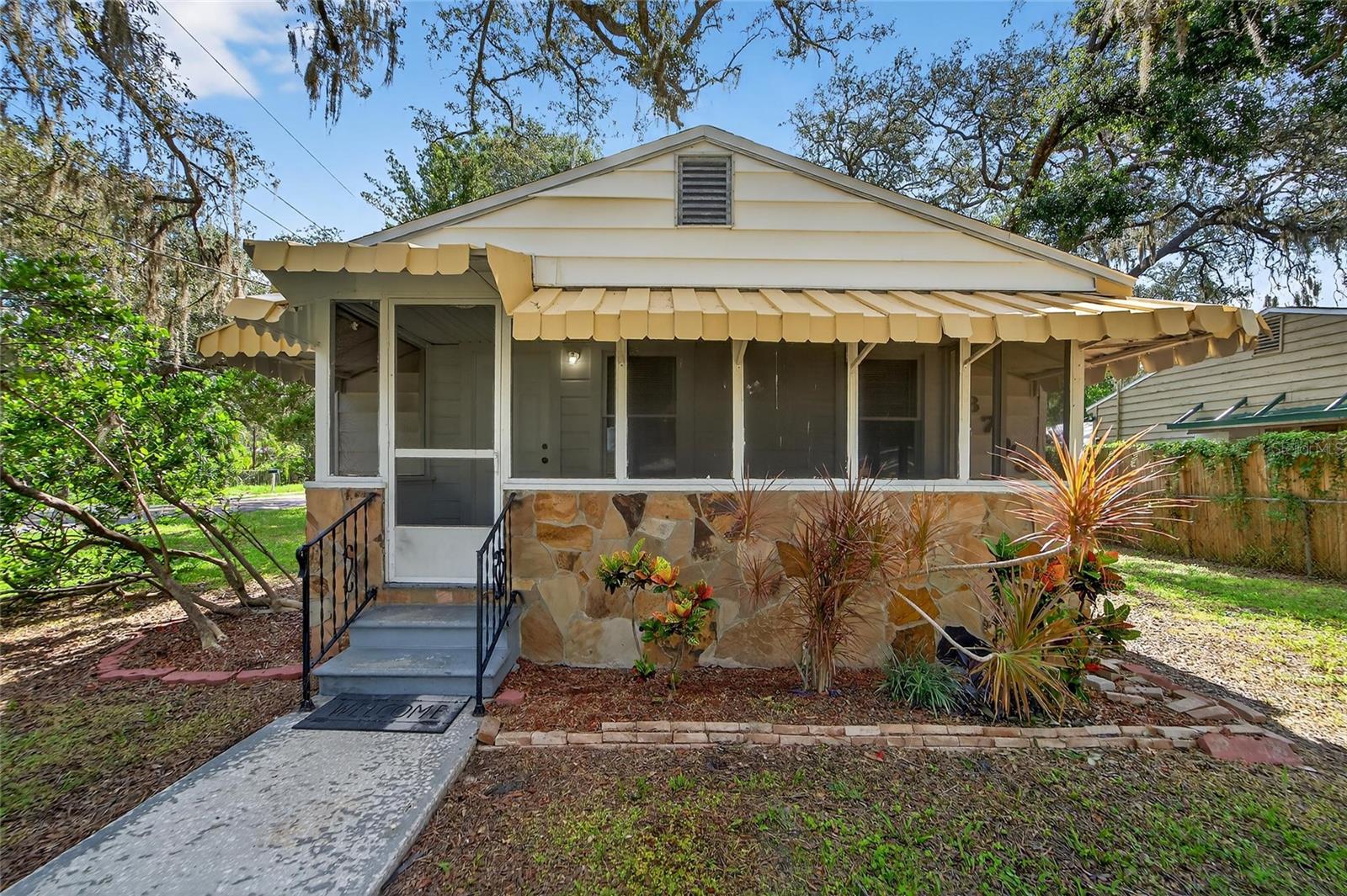 Image 8 of 66 For 8723 Dexter Avenue