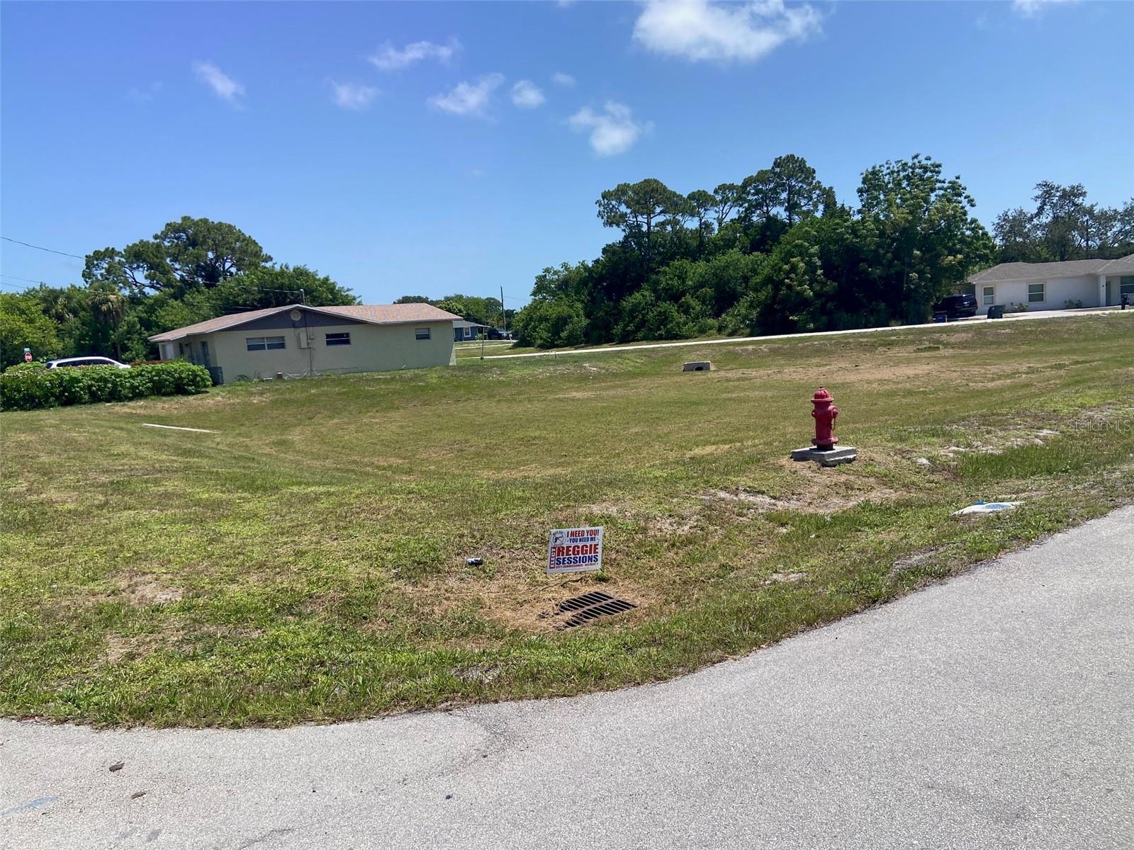 Image 4 of 4 For 2203 Avienda Avenue