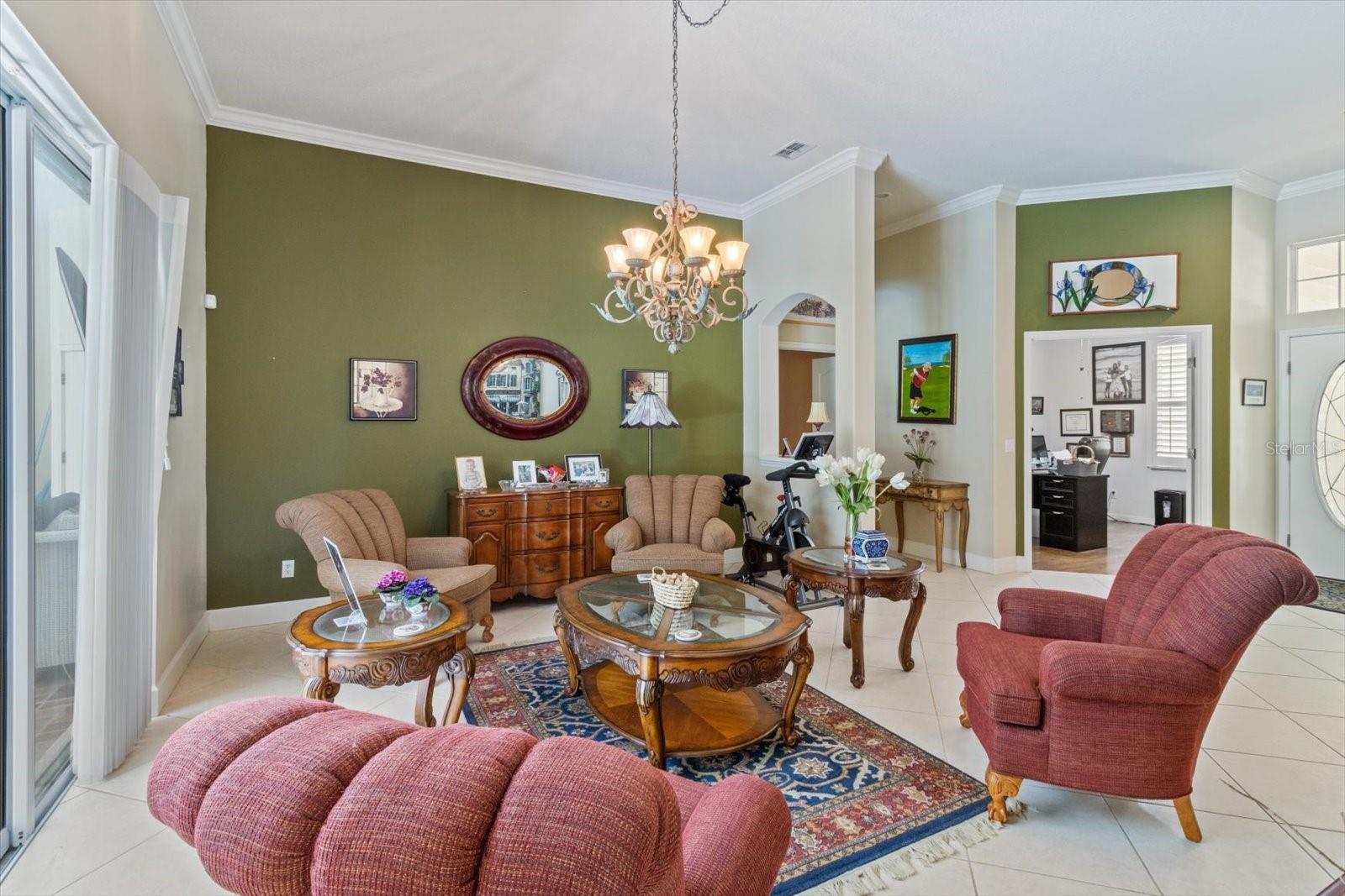 Image 16 of 67 For 6 Woodlee Court N