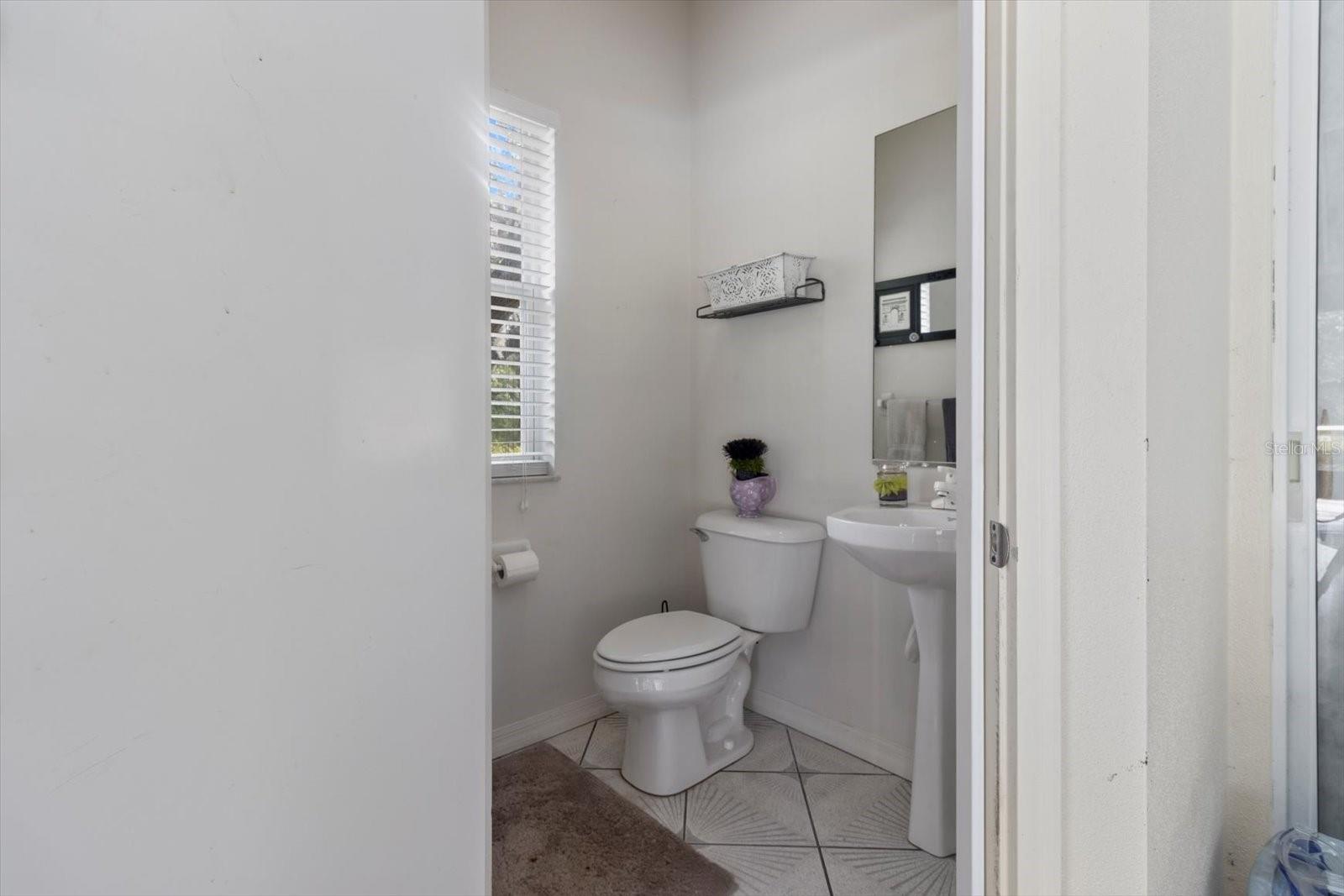 Image 35 of 67 For 6 Woodlee Court N