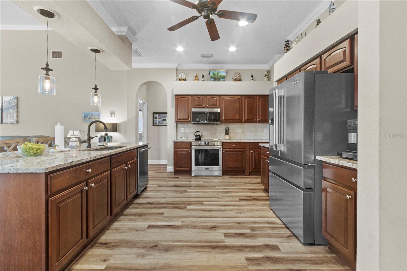 Image 12 of 54 For 18107 Diamond Cove Court