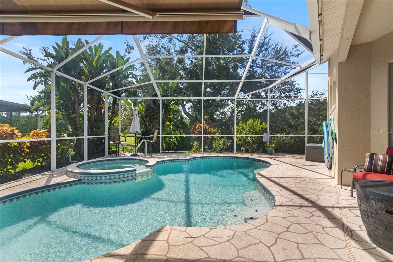 Image 17 of 54 For 18107 Diamond Cove Court