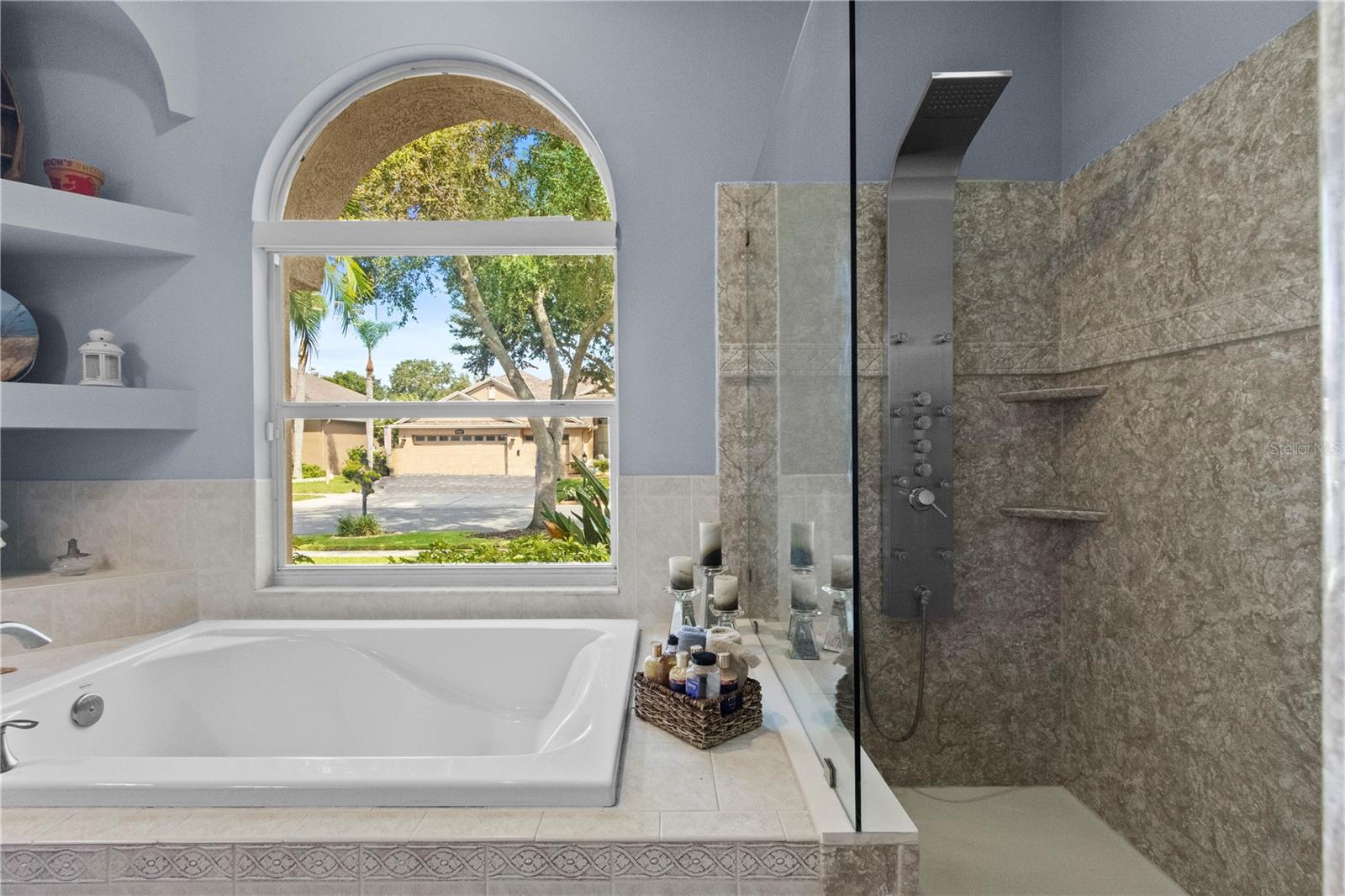 Image 21 of 54 For 18107 Diamond Cove Court
