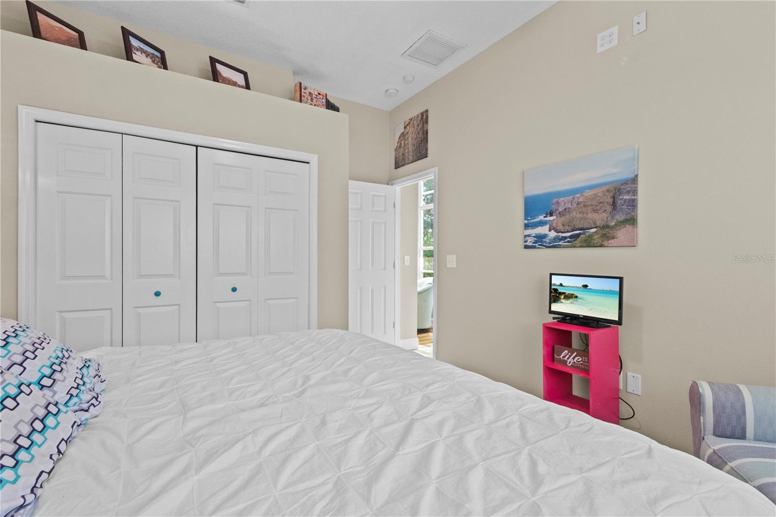Image 24 of 54 For 18107 Diamond Cove Court