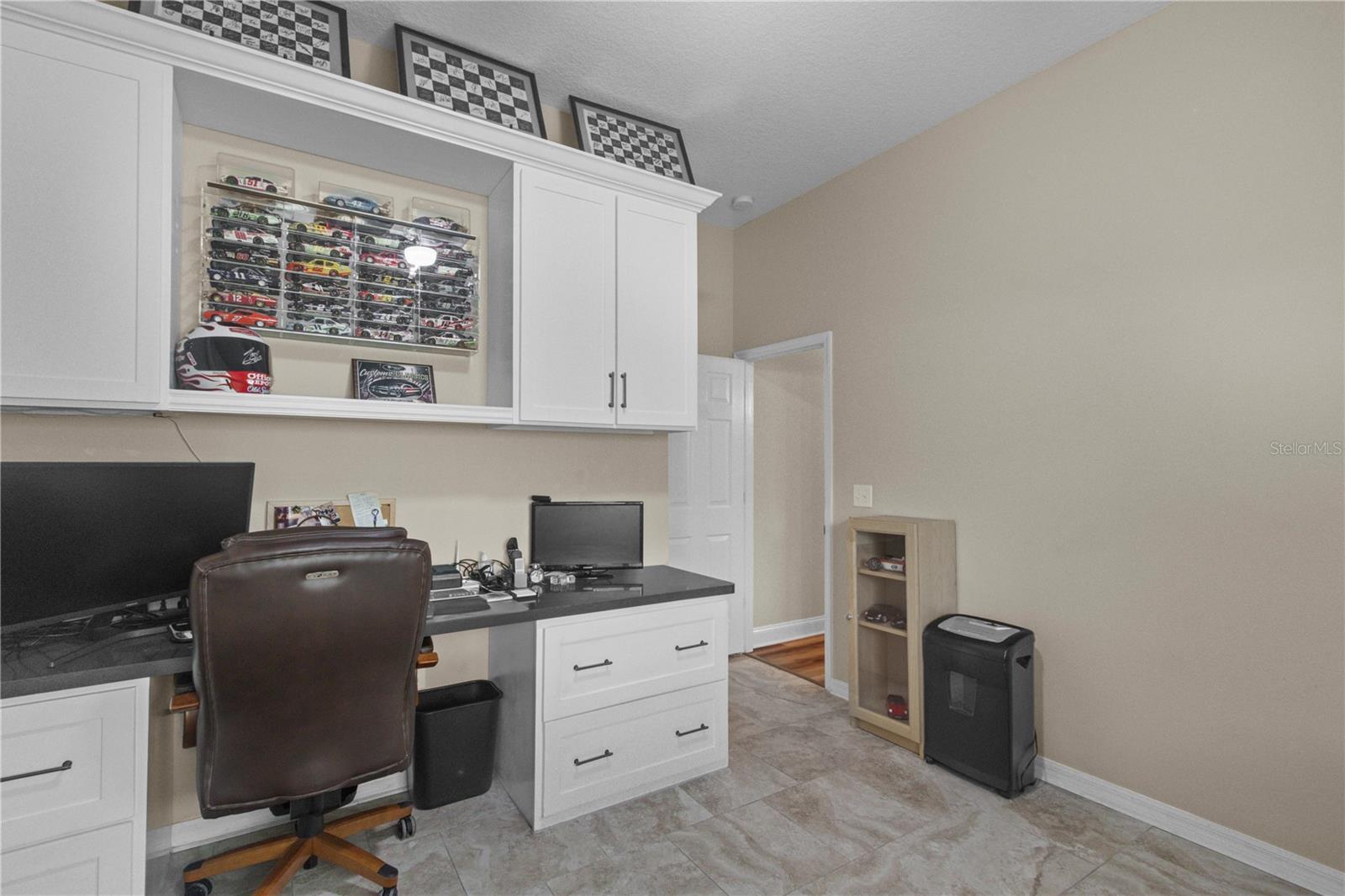 Image 29 of 54 For 18107 Diamond Cove Court